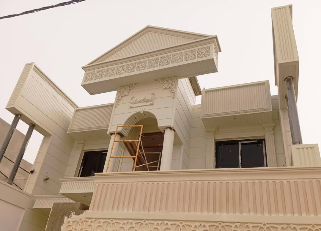 السلام عليكم  جزء من عملي اشتغل طلس واجهات حجر لبخ صبغ  نثر تقطيع لبخ دواخل وخارج  بسعار مناسبه جدا   رقم الهاتف*********** حالين متفرق
