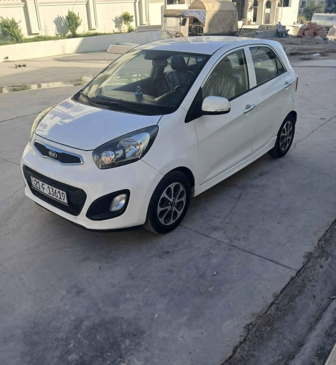 <<  كيابيكانتو >>    KIA شكل جديد نفخ 
ابودمار..موديل سيارة [[ 2013 ]] والسيارة ماشية (( 84 )) فقط الف كيلومتر حقيقي علوضع الشركة.
-أتصال علرقم//***********
-مكان سيارة كركوك.
-سعر السيارة (( 81 )) ورقة وبي مجال.
- المنشأة السيارة صناعة كوري. 
 -رقم سليمانية دولي جديد وسنوية مجدد لحد سنة 2030 شرط التحويل.
-لون السيارة(( أبيض ثلجي ))
-مواصفات السيارة وارد خليجي...كير أوتوماتيك.. مكينة اربعة سلندر المرغوب مامفتوح علبلاد...تبريدثلج..وتدفئة..سويج جداحة عدد×٢ قفل مركزي سنترلوك...كشنات نصف جلد بلاد...داخل السيارة مطعم مشمشي...ويل كروم حجم اطارات١٤ جديد...مانع ضباب..جامات كهرباء..مرايات كهرباء...تحكمات طرفين بلستيرن..بلوثوث..اواكس...ستوب لايت..يدات نيكل...مرايات شفط...يو بي أس...جنح علصندوق بلادي...وكشن جك...أسبير جوكر علشركة...دوسات سبورت بلاد. كركوك, العراق
