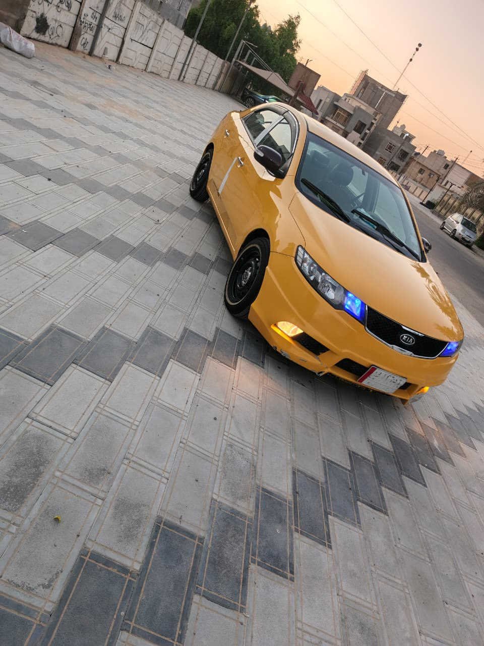 السلام عليكم كيا سيراتوا موديل 2013رقم
بغداد خليجي اعلئ فئه بالخليجي حداده فول تخم تاير فقط المحرك بيه تبخير 
السعر 92
رقمي ***********
