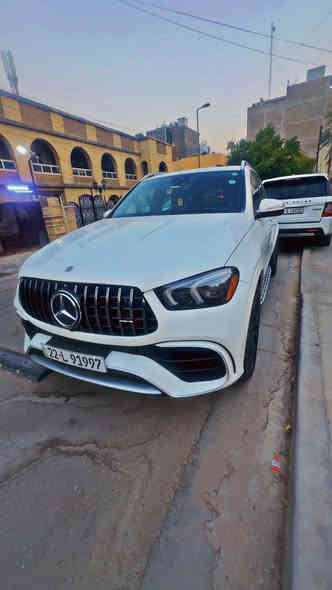 السلام عليكم مرسيدس GLE 350 2021 امريكي كلين تايتل بدون حادث بيها رصعتين مسحوبات BDR رقم اربيل باسمي تحويل ثاني يوم هزة جديدة فول مواصفات 1/1 
سلايت 
جلد 
كشنات تدفئا تبريد
رادارات 360 درجة 
مري شفط 
موس 
شاشة بنل (متصل) 
انارة محيطية 65 لون 
حساس امامي خلفي 
وبعد بيها مواصفات هواي 
عليها كت AMG اصل من دبي سعرة دفتر وعليها ويالة اصل AMG ومغلفة ppf المانب سعره 3 الاف دولار ماشية 42 الف ميل صفر مسج مكان السيارة بغداد زيونة وسعر السيارة 53 الف دولار للاستفسار : ***********

