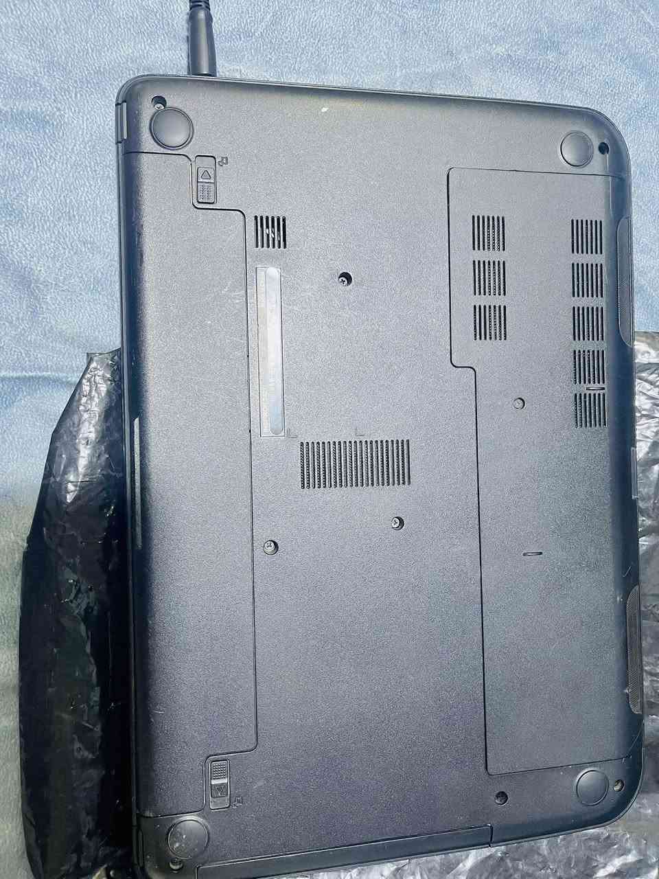 لابتوب للبيع
المواصفات 
المعالج سيليرون 
الرام 10g قابل للتطوير مع 2 مدخل
الهارد 320hdd قابل للتطوير 
بيها خط بالشاشة فقط ما تأثر على العمل  النظافة 90 ‎%‎


**إذا كنت صاحب هذا الإعلان وتريد حذفه لأي سبب، رجاءا أرسل رسالة إلى الدعم الفني**