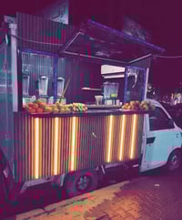 من رخصه الادمن  سياره عصير للبيع جاهزه من كل شي ونضامه شتائي وصيفي مكا...