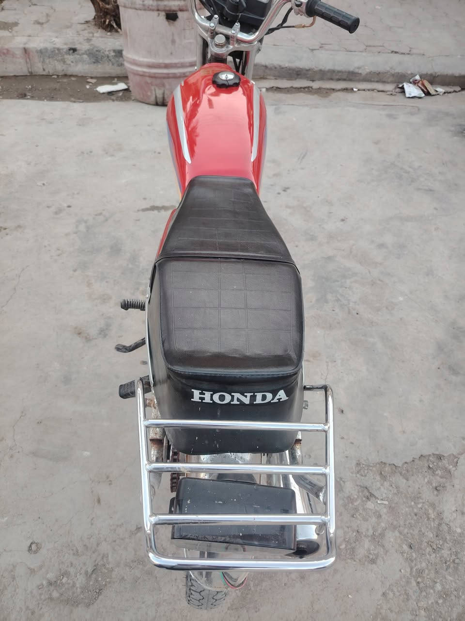 السلام عليكم دراجه للبيع شاصي 11مكينه 20 مكان كوت ***********
