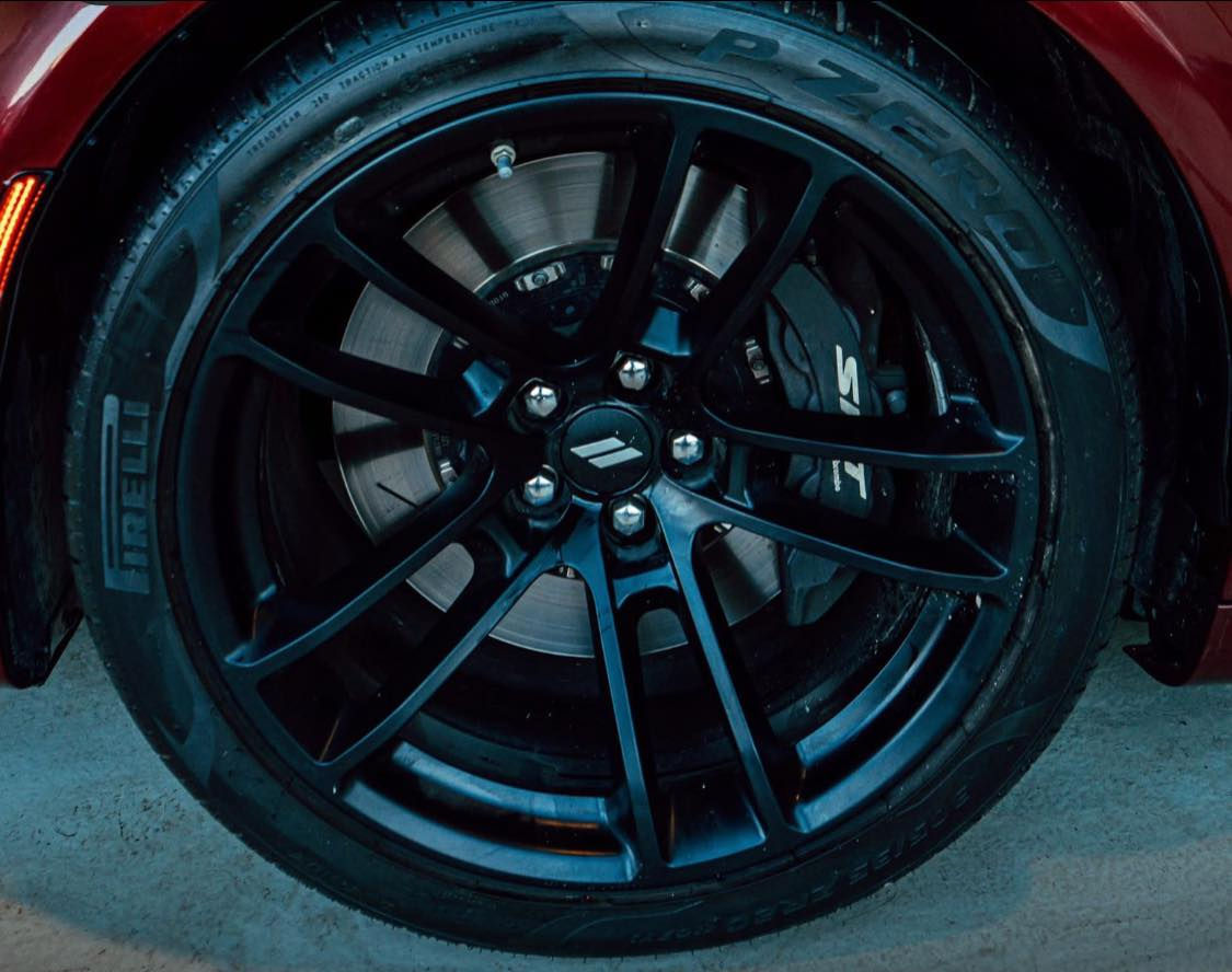 السلام عليكم للبيع جارجر2023 وايد بدي SRT سكات باك حادث فقط بنيد مبدل اصلي مصبوغ بدون شاصي ولغد كفاله مواصفات سلايد رادار امامي جانبي دشبول خياط جلد كشنات كنتارا وجلد وتدفئ وتبريد وكهرباء ثنينهن وخزن ميموري تنته شامو نقطه عمياء حساس خلفي كامره دواره داخل كاربون فايبر معروفه مواصفات الجارجر الفول صور حادثها مرفقه عليها تزويد دركه RPM مع كيجات كزوزات كورسه  ماشيه 13 الف وبامريكا ماشيه 9 الف سياره جديده ومصروف عليها موجوده صورها ومعلوماتها وبيش طالعه من المزاد رقم بغداد انكليزي بأسمي تحويل مباشر للااستفسار *********** مكاني بغداد الشراي يتصل
