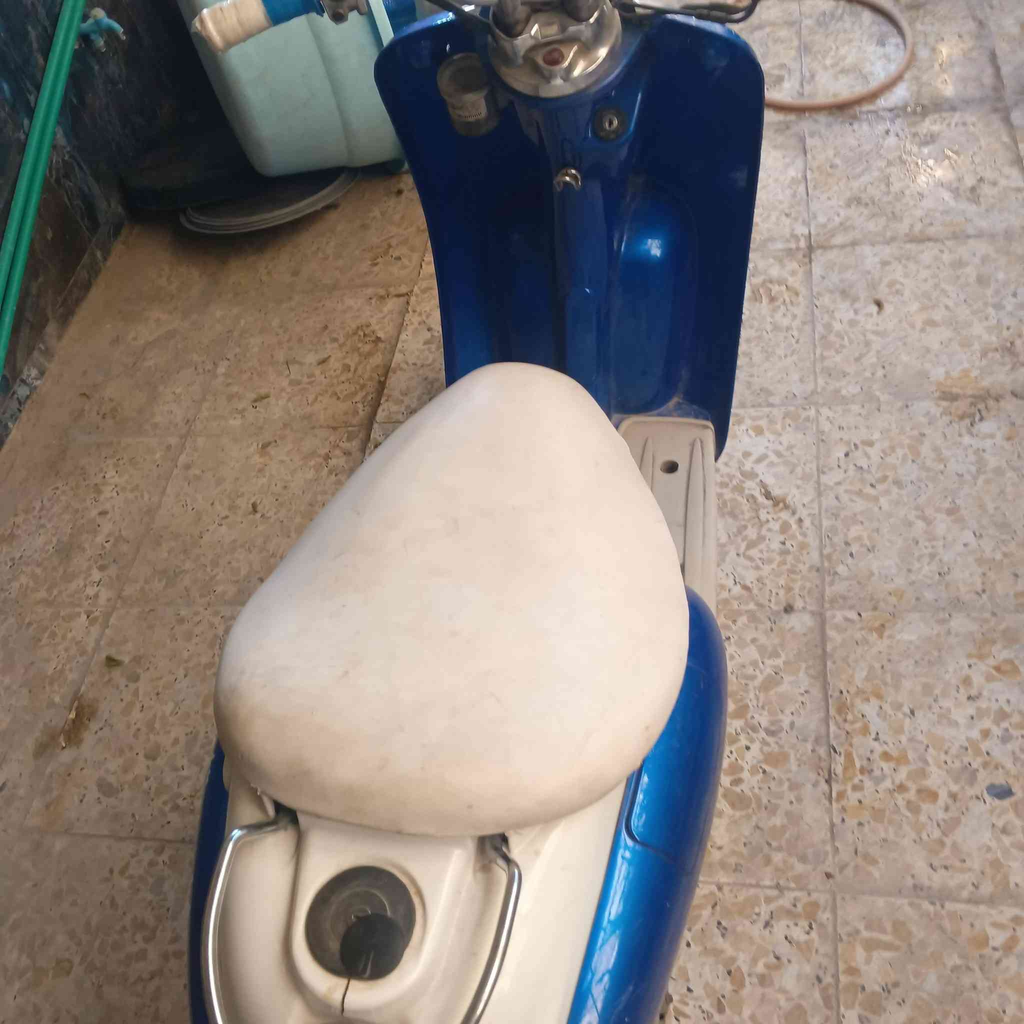 السلام عليكم دراجه للبيع عبد الحليم نظيفه السعر 200 قفل المكان بغداد الدوره ابو دشير و الرقم *********** واتساب فقط
