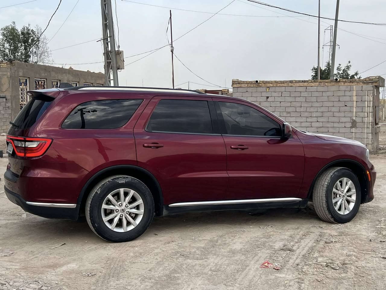 السلام،عليكم
دوج دورنكو موديل 22، مرمزة 23، 
السيارة تو ويل، 
رقم ذي قار انكليزي. 
سيارة جاهزة من كل النواحي، كير ومكينة وحدادية خلفية وأمامية وتخم تاير، سيارة جديدة بمعنى الكلمة. وجاهزة من كلهن. 
سعرها 240، وبيه مجال قليل
حادث سياره جاملغ بنيد 
صور الحادث مرفقه مع صور
. مكان السيارة : ذي قار سوك الشيوخ 🌹
هاتف : ***********
