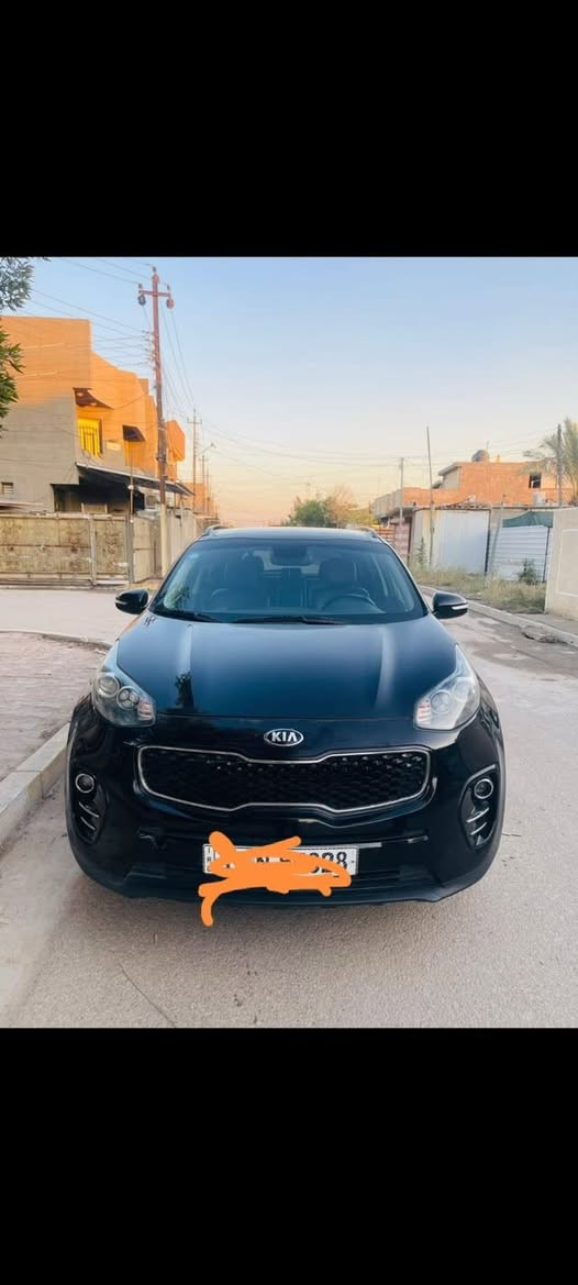 السلام عليكم سبورتج لبيع موديل ١٩ امريكي بدون حادث رقم بغداد فول ماشيه ٨٨ الف سياره جديده السعر ١٤٠ وبيه مجال 
***********
