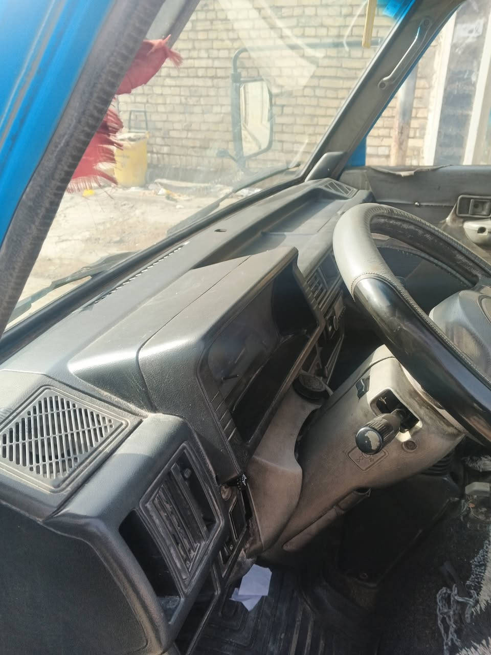 كية لبيع بنكو ٩٥ سارة مكفولة شرط تحويل  هزة جيدة كير مكينة اكسل خير من اللة تاير ويل١٣  سيارة جاهزة سعر ٥٥ وبيهة مجال ***********
