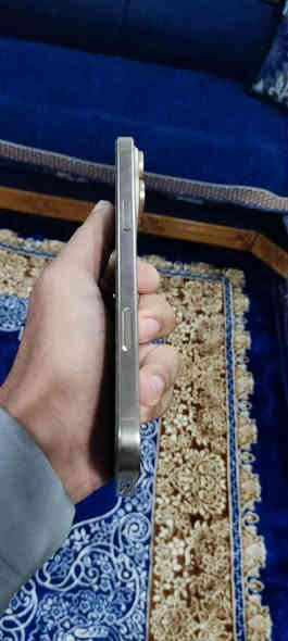 للبيع آيفون 16 برو ماكس
سعة 256 جيجابايت
لون تيتانيوم صحراوي

📱 الحالة: نظافة فول– استعمال خفيف
🔋 البطارية: 100٪ (مبدّلة)
⚙️ مبدّل: خارطة
📦 النموذج: N

💰 السعر: 1,100
📍 الخارطه ول بطاريه مبدله بل ضمان يعني يقرا كلو نورمال 
***********
 ‭٠٧٧٧ ٨٢٥ ٤١٤٩‬
