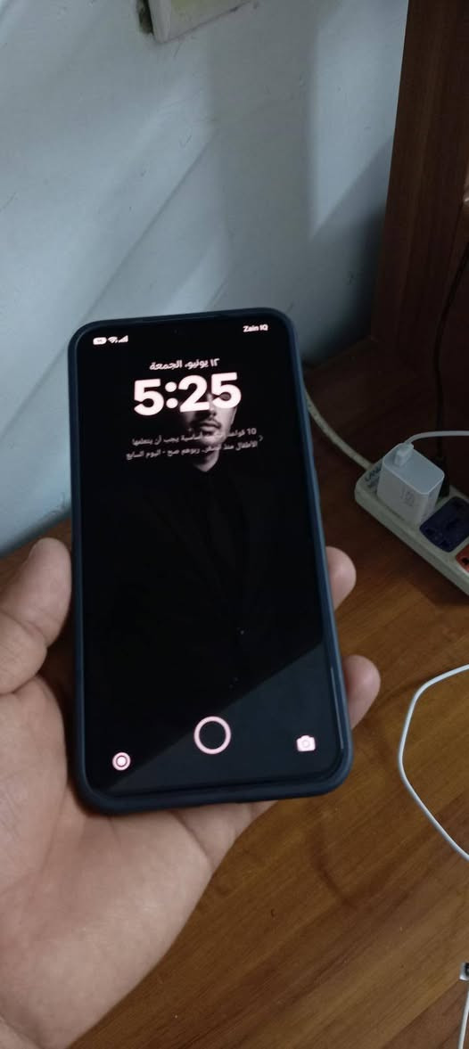 السلام عليكم
للبيع ريدمي نوت 15 برو 5 g
نضافه100٪ مستخدم20يوم فقط 
ذاكرة خارجية 256 والرام 12 
معالج (Dimensity 7400 Ultra تكنولوجيا 4 نانو)
الكامرة (خلفية مزدوجة 200+8 م.ب / امامية 20 م.ب)
البطارية ( 6580 مللي أمبير)
كامل ملحقاته ويا
جهاز غني عن التعريف 
سعر 465 وبي مجال بسيط 
تواصل خاص او ***********
