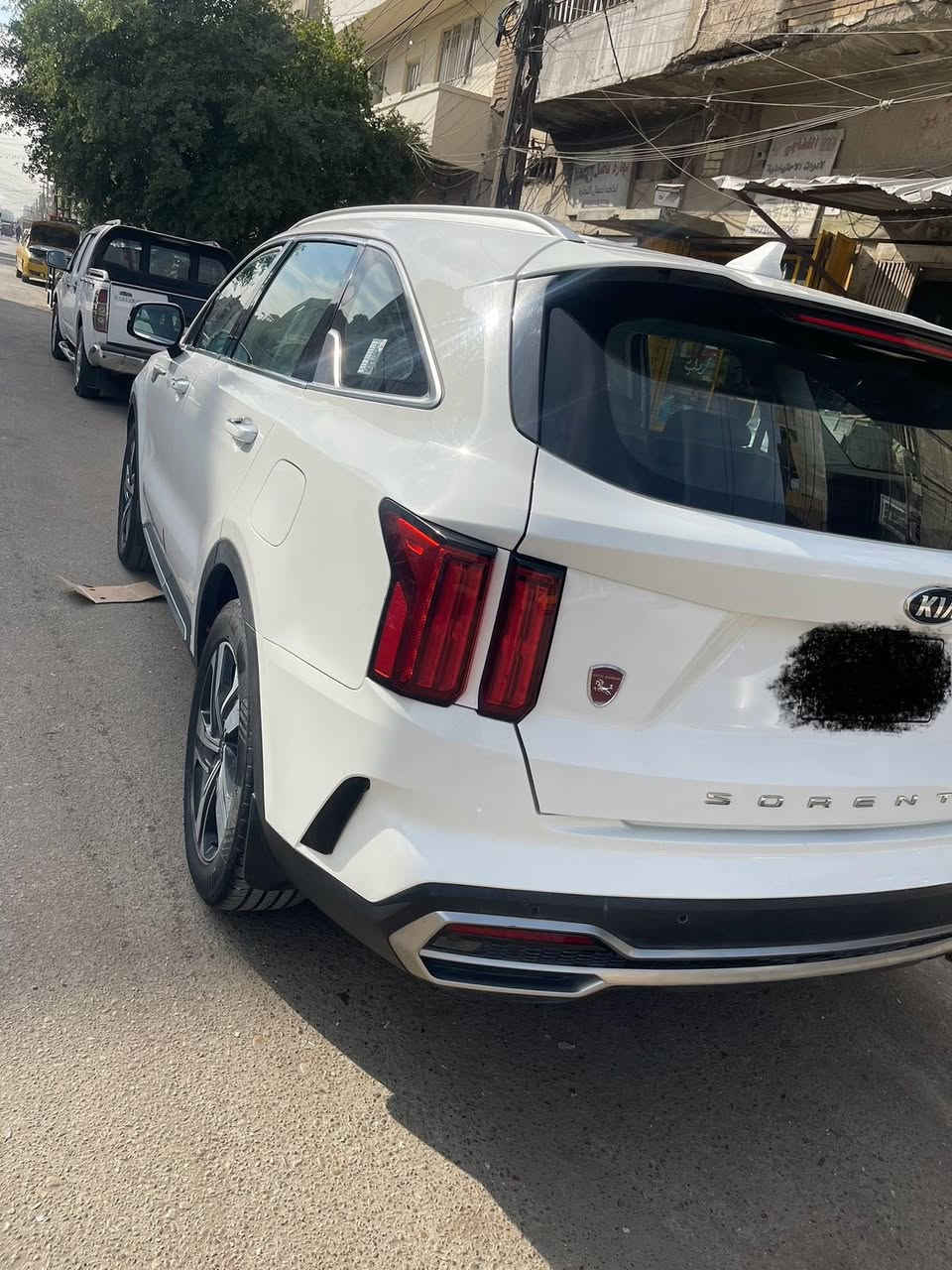 موديل ٢١
محرك ٦ سلندر 
٧ راكب 
تشغيل عن بعد 
ماشيه ٨٥ الف بيها صبغ جزء باب السايق فقط وباب الخلف السائق مفتوح بدون صبغ
السياره رقم بغداد جديد بأسمي 
المكان الكرادة 
السعر ٢٦٢٠٠$
رقم ***********
