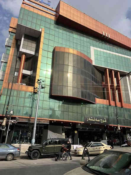 دكان بو فروتني ئافاهيي فوج سنتر
سه ر جادا سه ره كي يا نافا بازاري 
كريا هه يفانه 1,300000مليونك  سي سه د هزار 
مساحة 4+3 جنوب 
بوبتر بيزانينا به يوه نديي عقارات ايفان بكه 
***********📲
———————————-
عقارات ايفان  جادا k.r.o به رامبه ر سيبان هاوس
