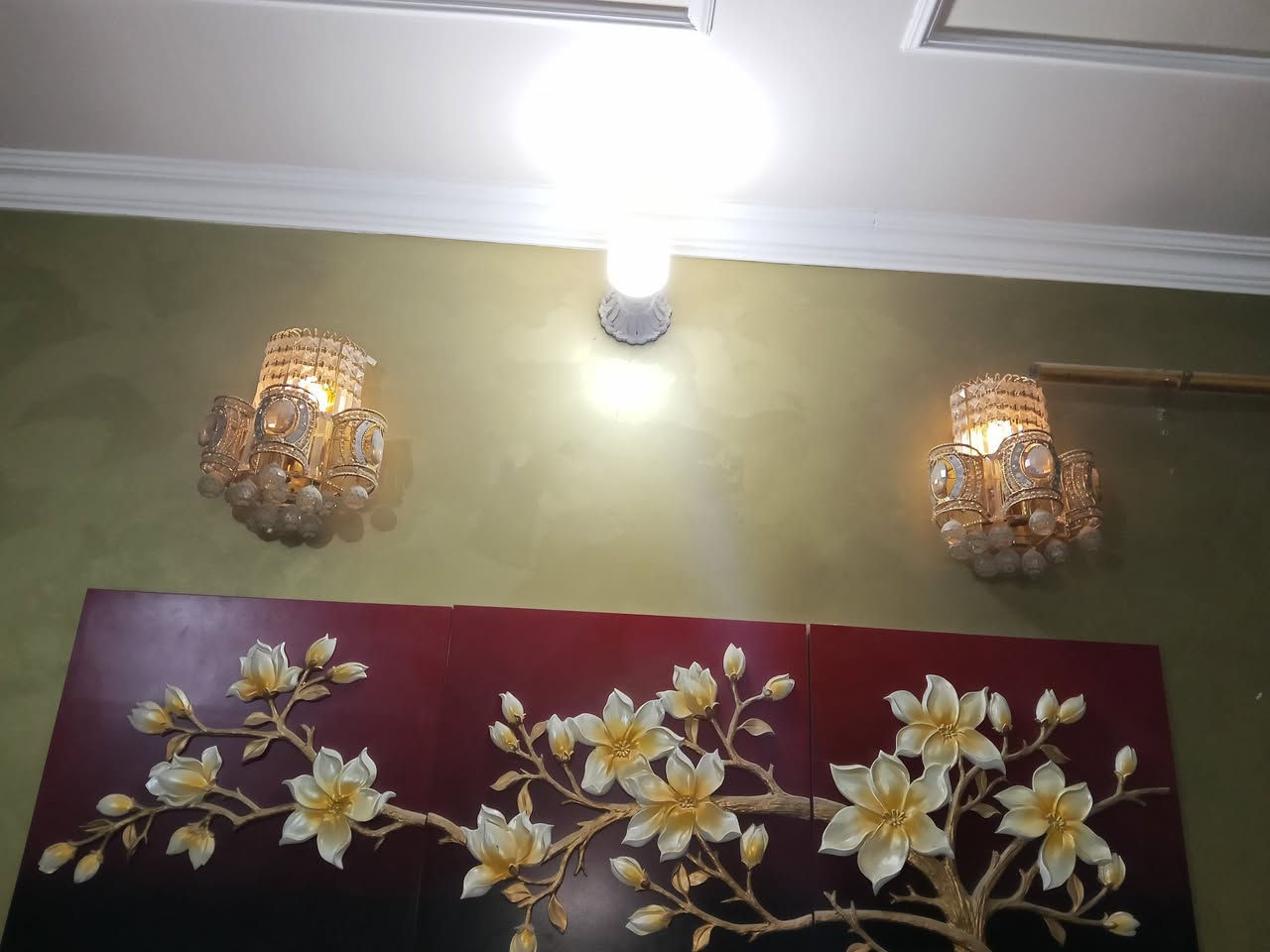 السلام عليكم 
أغراض للبيع/
1. ثريا كبيره قطرها متر.
 2.براكيات عدد اثنين
 3.لوحه.
السعر الكلي 150 الف


**إذا كنت صاحب هذا الإعلان وتريد حذفه لأي سبب، رجاءا أرسل رسالة إلى الدعم الفني**