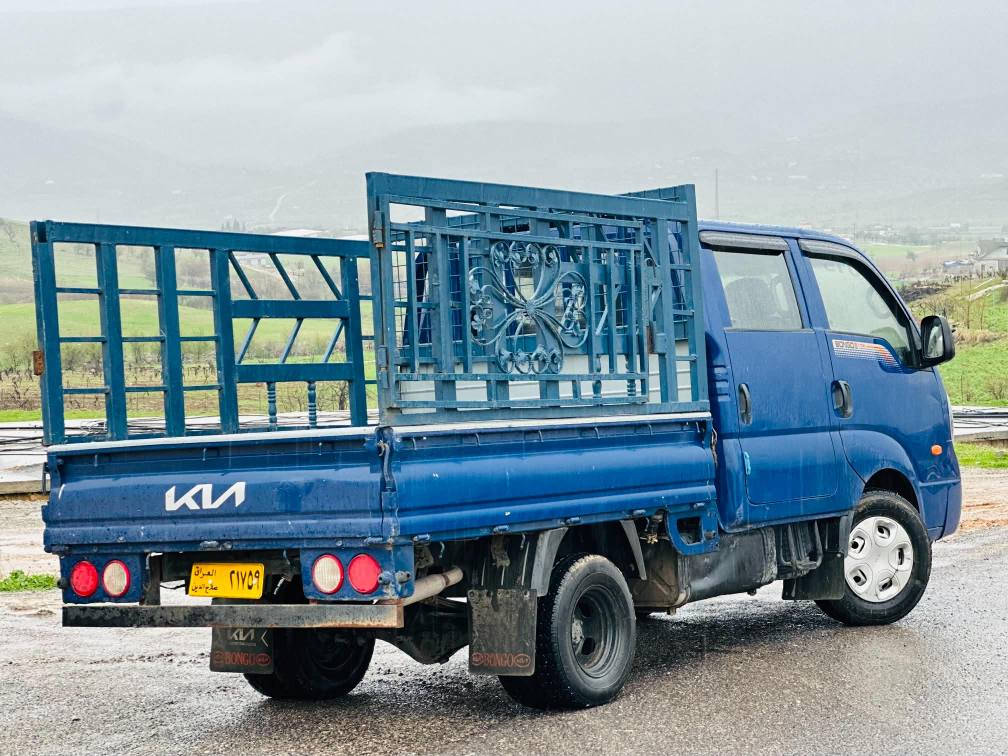 kia bongo 2015 3000 
‎        
‎      (سعری : ٧٣ وەرەقە مەجال)
‎کیا دەبل نموونە لە جوانی
‎مۆدیل : 2015 مەکینە ڕەش 3000
‎  براوەی دووبەی مە کینە مرخوب
‎زۆر خاوینە 
‎گوشن هیتەر گوشن کارەبای 
‎ئاوێنەی هیتەر و کارەبای 
‎مەکینە رە ش ئەنجیکتەر
‎نموونە لە جوانی خاوێنی 
‎شوینی براوەکانی  بە لەحیمی دەرع لەحیم   کراوە 
‎شوێن ناحیەی بالیسان 
‎ڕەقەم تەلەفۆن : ***********
‎       ( ڤایبەر و وەتساپ )
‎ أربيل, العراق
