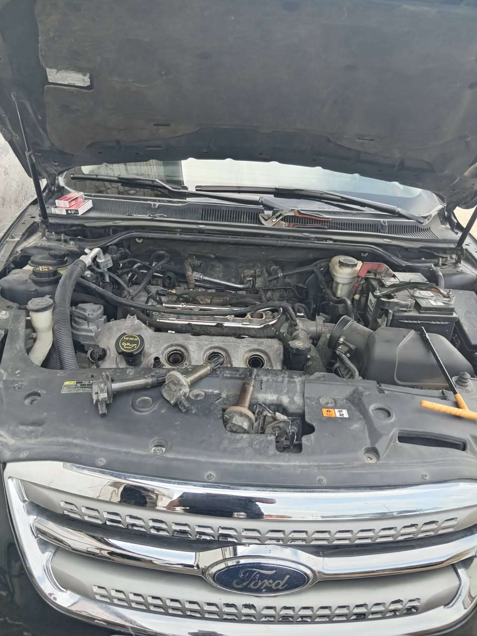 السلام عليكم
التشخيص الغلط راد ايكلف ابو السيارة محرك
فورد تورس تم تشخيص العطل ومعالجة السيارة رجعت علئ وضع الوكالة

ورشة عمار الصالحي
***********
