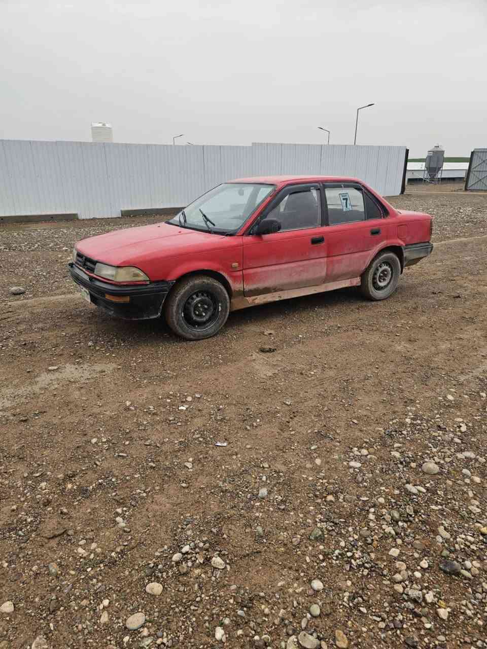 كرولا موديل 1991
ارم پلاستيك سليمانى 
براوه و وه رگه ران به شه رت 
مه كينه ى تازه گوراوه
جوارتايه ى تازه به ستراوه
16وه ره قه و مه جال
***********
