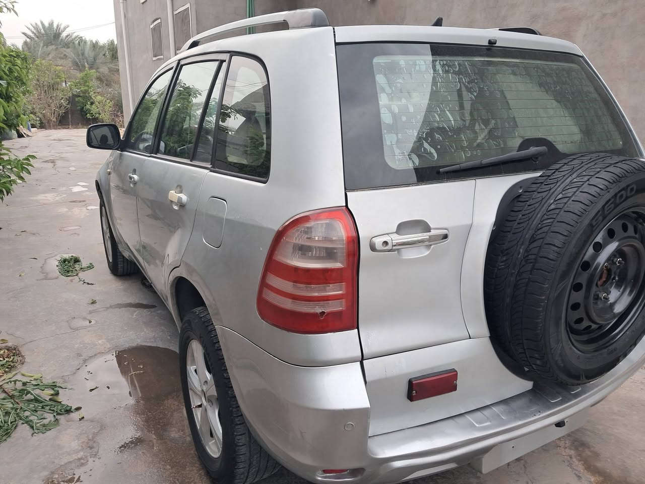 السلام عليكم ورحمة الله وبركاته من رخصت الادمن سيارة جنوي موديل 2014 مزاد وزارة الداخلية بيها كتاب مزاد تمشي بيها بأي محافظة إلى أن اتروح اترقم الترقيم مجاني عله الدولة تدفع فقط رسوم التسجيل السيارة جاهزة للأخير كير ومكينة مسيبوشي ابلادي دواخلها مدوشمة كشنات أرضية تايرات كلها كامله مكانها بابل المسيب السعر 40 ورقة بيها مجال  للإستفسار ***********
