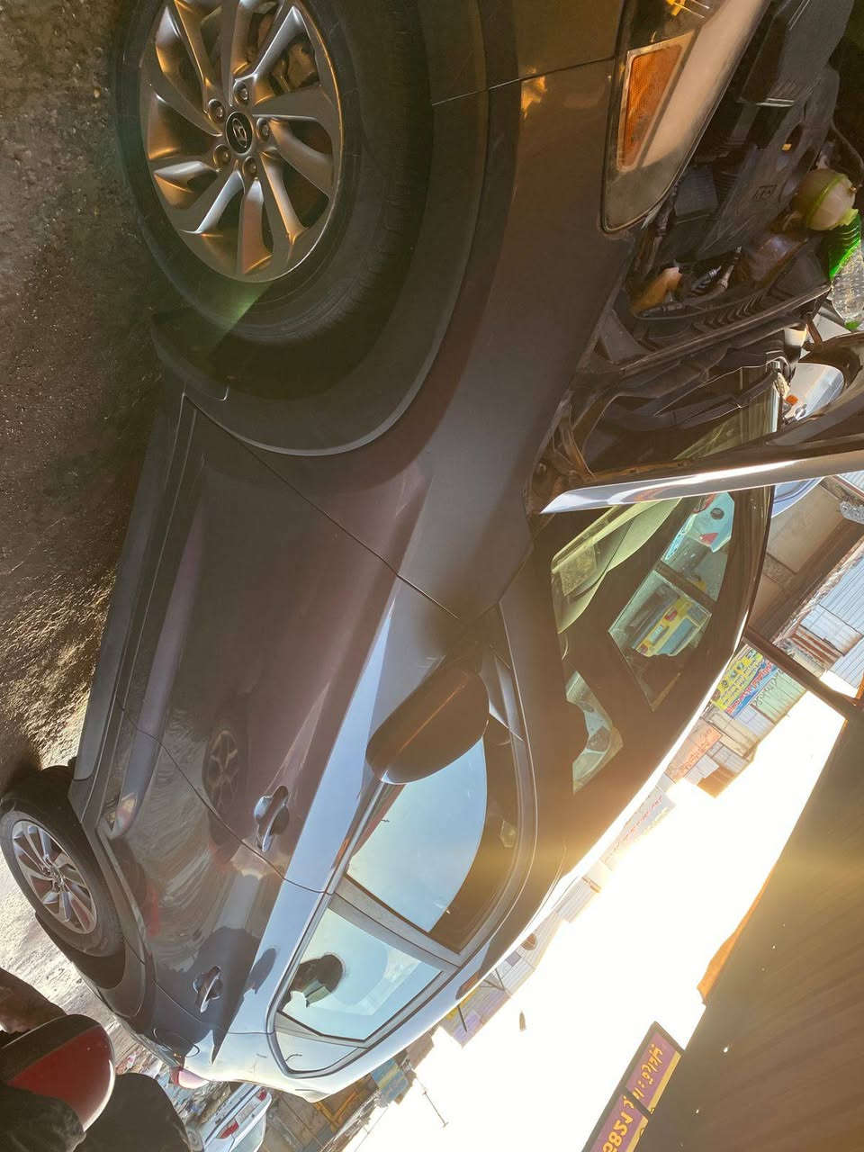 السلام عليكم توسان للبيع موديل 2016 رقم بابل سنويه وجديده وبسمي محرك 2000 السياره امريكي حادثه بس قبق جنطه الي يرده  هذا رقمي ويدلل *********** السعر 147
