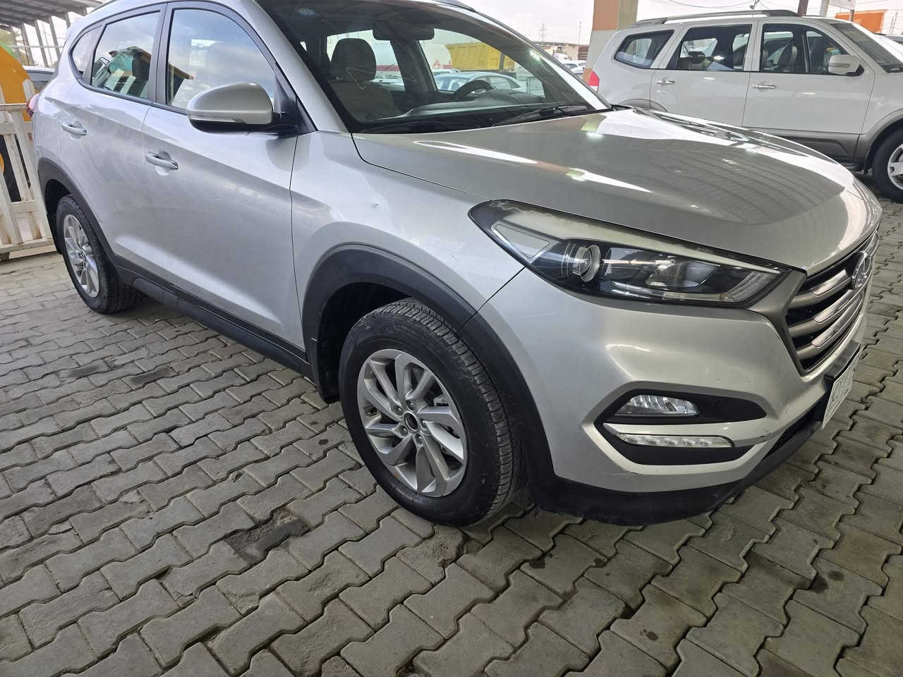 توسان خليجي سايد بريك بالايد موديل 2016 رقم بغداد باسمنا.
مابيها صبغ ولا ضربة فقط شخطات بالدعاميات وبارد .
داخل بيجي ماشية 183 
جاهزة من كلشي يعني محرك وكير وحدادية وتبريد وتدفئة وكهربايات. 
السعر 165 

+9647717409282


**إذا كنت صاحب هذا الإعلان وتريد حذفه لأي سبب، رجاءا أرسل رسالة إلى الدعم الفني**