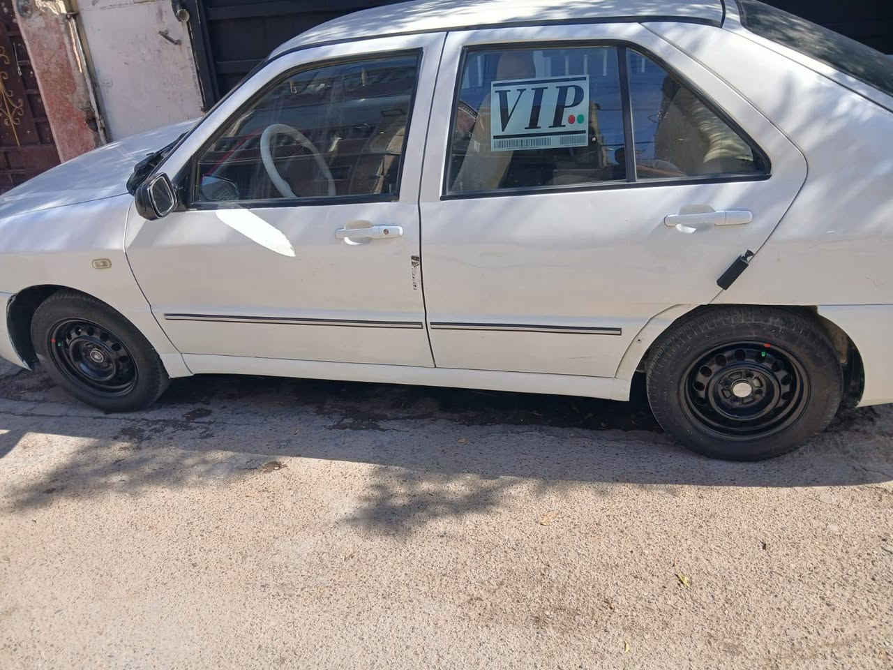 سلام عليكم عندي شيري كوين للبيع نضيفه كلش محرك جديد كير جديد تخم تاير باتري سنتر لوك دوشمه جام كلشي جديد سيارة كلش نضيفه ترايك للبصره بيهه خياسات صلحتهن فقط الا ضربه ولا صبغ بس خياسات على كدهن تجي شوف بعينك مكاتبه مروري بغداد السعر ٣٠ مجال كلش بصيط ٢٥ مابيع ولاتخابر بدون زحمه صارت هواي عليه ***********
