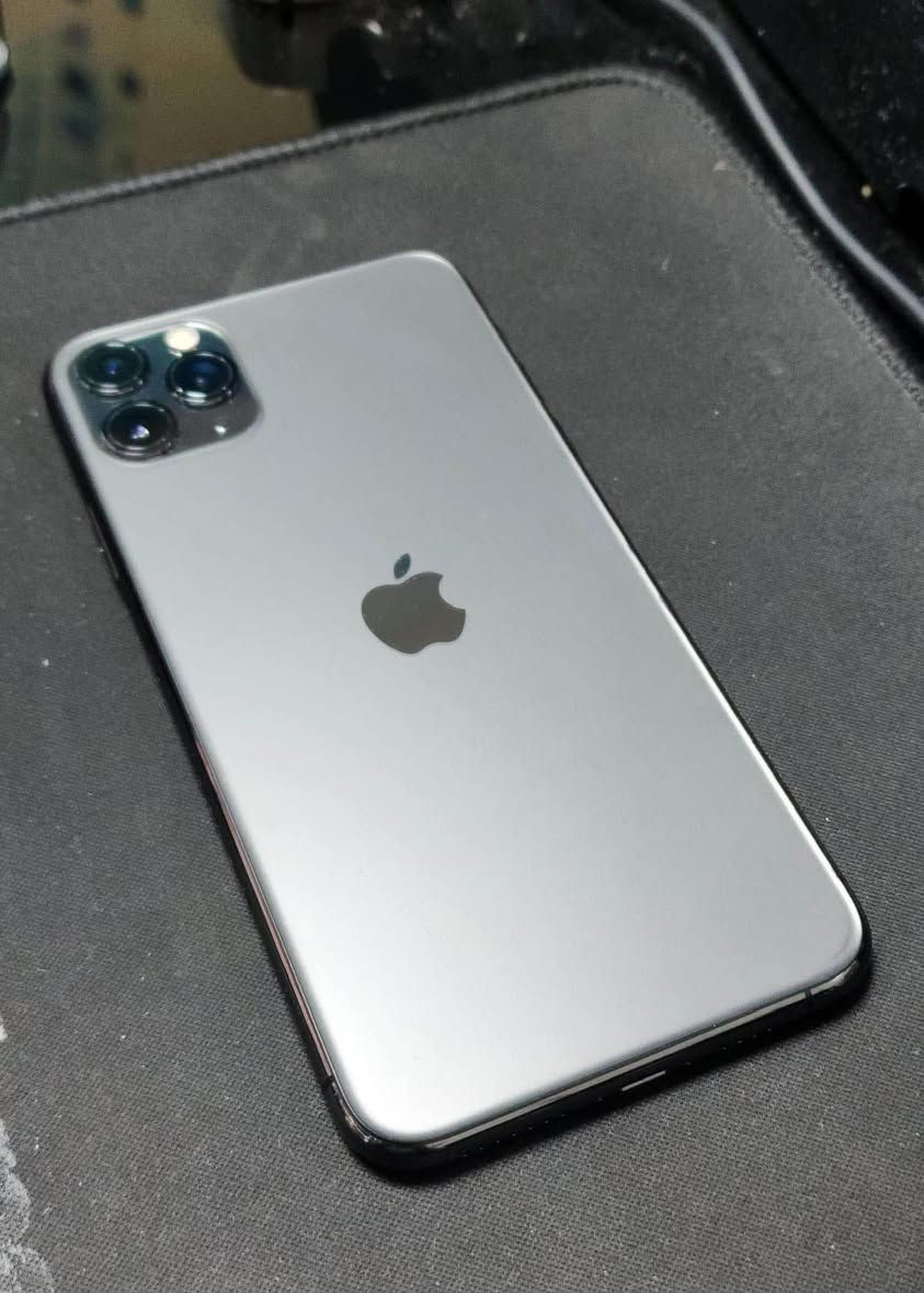 ايفون 11 برو ماكس 
الـجـهـاز مكفول نظيف زلغ مابي
انطيك ظمان شهر  
ذاكـــــره ؛  64
نـظـافـــه؛  99
بـطـاريته؛   84
نـمــوذج؛ M
جهاز كل شغال ومابيه اي خلل مكفول عل ظمان بي ظمان شهر ايشي بي تاخذه بلاش وتروح وربع ما تدفع
ملحقاته
كيبل او لزكه ضدك الكسر وحافضه 
السـعر المـطـلوب ؛ 325 الـف قـفـل  
مـكانـي بـغـداد مدينه الصدر بغداد, العراق


**إذا كنت صاحب هذا الإعلان وتريد حذفه لأي سبب، رجاءا أرسل رسالة إلى الدعم الفني**