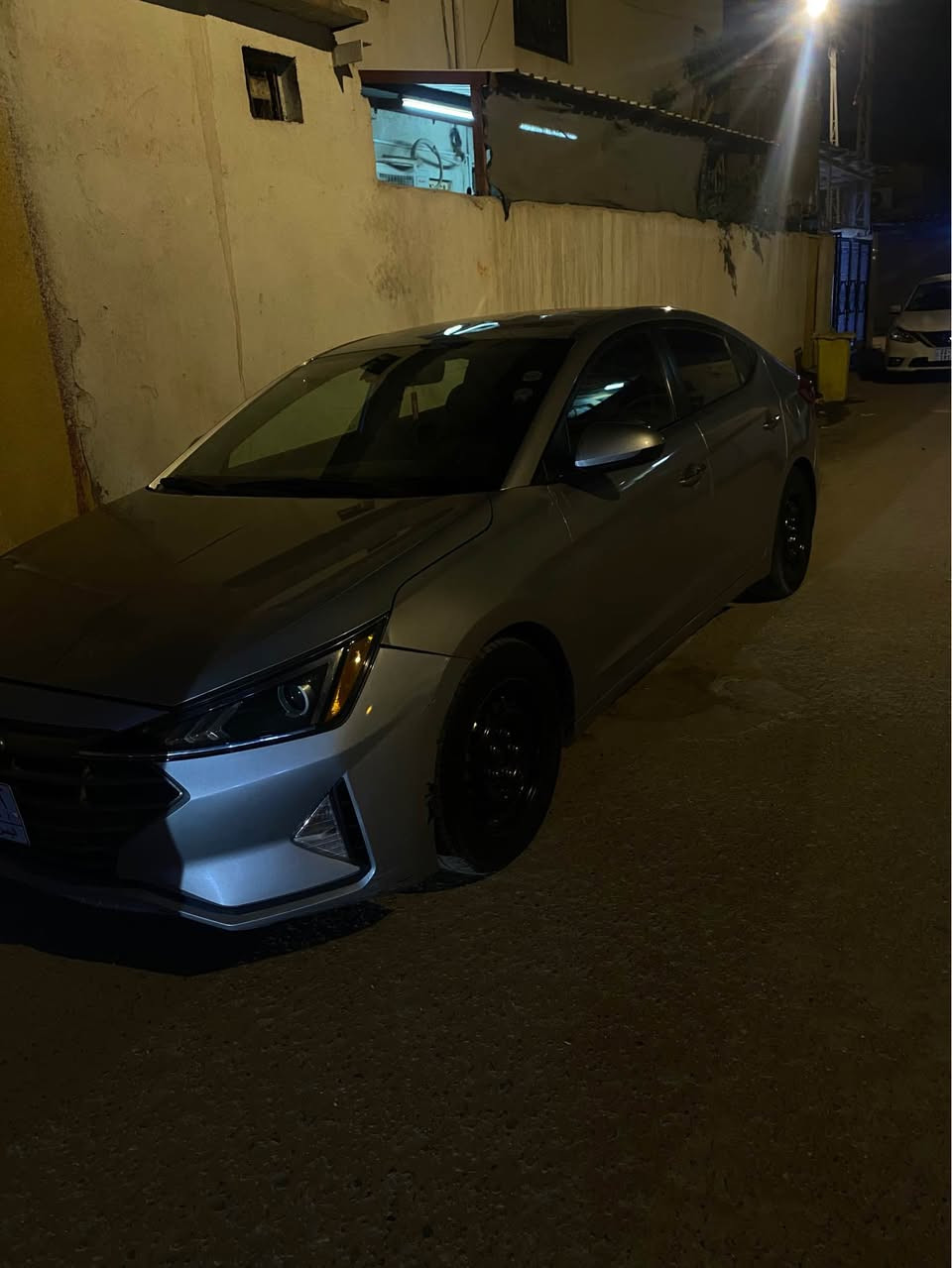 السلام عليكم 
النترا مديل 20
كفاله ولا فتح برغي كله شركه
حره تحويل ثاني يوم 
بصره المعقل 
السعر 133
*********** Singapore
