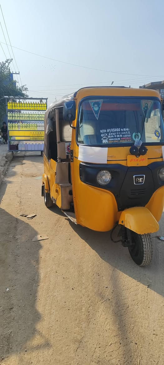 تكتك موديل 21 شهر 10تكتك مصبوغة عام جماليه فرن بدون حادث تكتك تراي زيروو ما عوزهه ربع كله شغلل كربايات قمجيات كلهن جدد مكينه خير من الله السعر 7 و100مكاني مدينه صدر حي طارق شيشان شارع المدارس ***********
