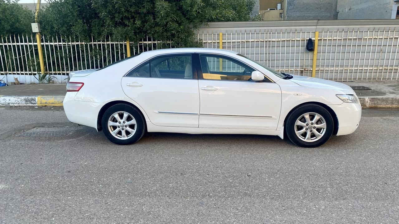 كامري للبيع خليجي رقم بغداد 
فول مواصفات GLX عدا الفتحه 
موديل 2008
كير ومحرك مكفولات جديد
تخم تاير 
صدر السيارة مع كافة الكهربائيات جديد
السيارة بيه قطعة وحده صبغ اثر شخوط 
مامفتوح بيه ولا برغي السونار موجود مع الصور السيارة بحالة ممتازه حتى الدشبول ممأشر بي ولا كلوب 
السعر 116 وبيه مجال بسيط جدا 
العنوان مدينة الفلوجة
***********
***********
