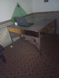 ميز تزكام للبيع 80 وبي مجال قليل ‏‪0781 943 0755‬‏ الديوانية حي الفرات