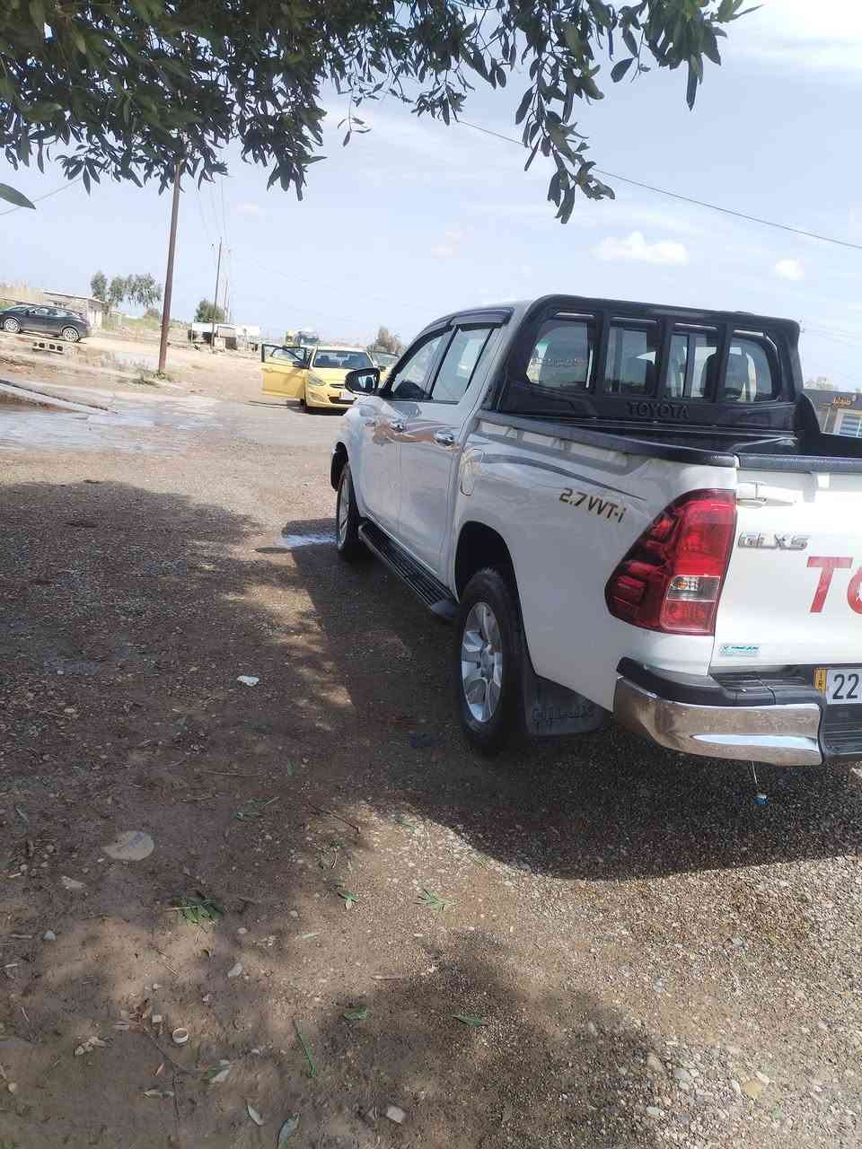 للبيع هايلوكس بيكم مودل 2016 تخم تاير حداديه جديه تبريد قطعتين ثلج رقم اربيل الجديد  مباشر المكان بغداد اتصال ع الرقم ***********
