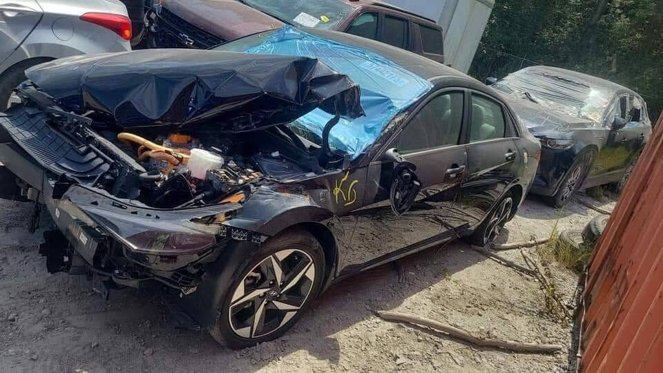 السلام عليكم  النتره هايبرد ٢٣مديل ماشيه 68ميل سياره فول بدون اي ايرباك بيها قطعتين صبغ بس بنيد وجاملغ الأيسر موضح الحادث سياره لمتدد داخل ملكي كشن كهرباء كشن تبريد تدفا ء مكاني بغداد سياره احله من الصور 145وبيها مجال ***********
