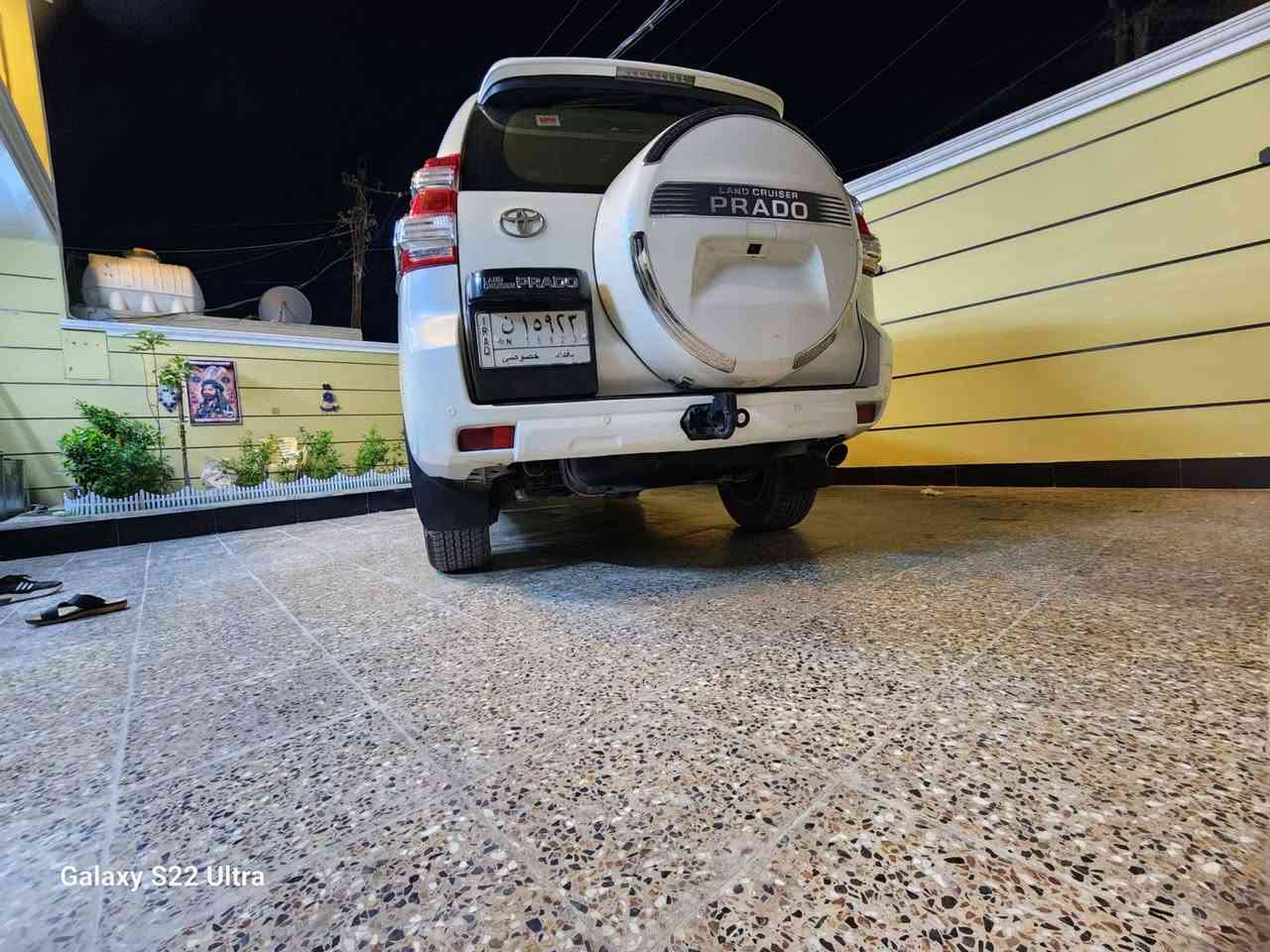 سلام عليكم للبيع
برادو 2014 TXLكويتي 
السعر 310 
رقم بغداد  بأسمي 
السيارة مكفولة نيكل ذهبي
سونار موجود بل صور
مكينه 6سلندر
ماشيه 150
سبير تعليك                                                                 دبل تانكي
 ثلاجة 
تبريد 3قطع
حساسات خلفية
7سبعه راكب 
اشاير بل مري  
شاشه 
كامره خلفيه 
تحكم جهتين 
-مكان السياره بغداد مدينة الصدر 
-الاتصال على الرقم ***********
