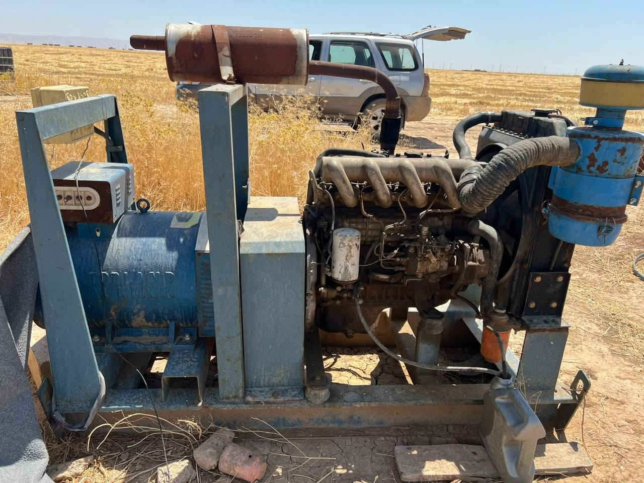 السلام عليكم 

متوفر للبيع 
مرشة زراعية نوع ايمبو تركي سعر الخط 300
طاقة شمسية  عدد الالواح 56 مع انفيرتر زراعي
 السعر 9مليون
محرك دايو 4بستم جنريتر 40KW السعر 17ورقة
مقطورة كاز 5000لتر سعر 350الف 
غطاس 4انج 25حصان مع ملحقات سعر 1.700.000

للا ستفسار الاتصال برقم ***********
***********
