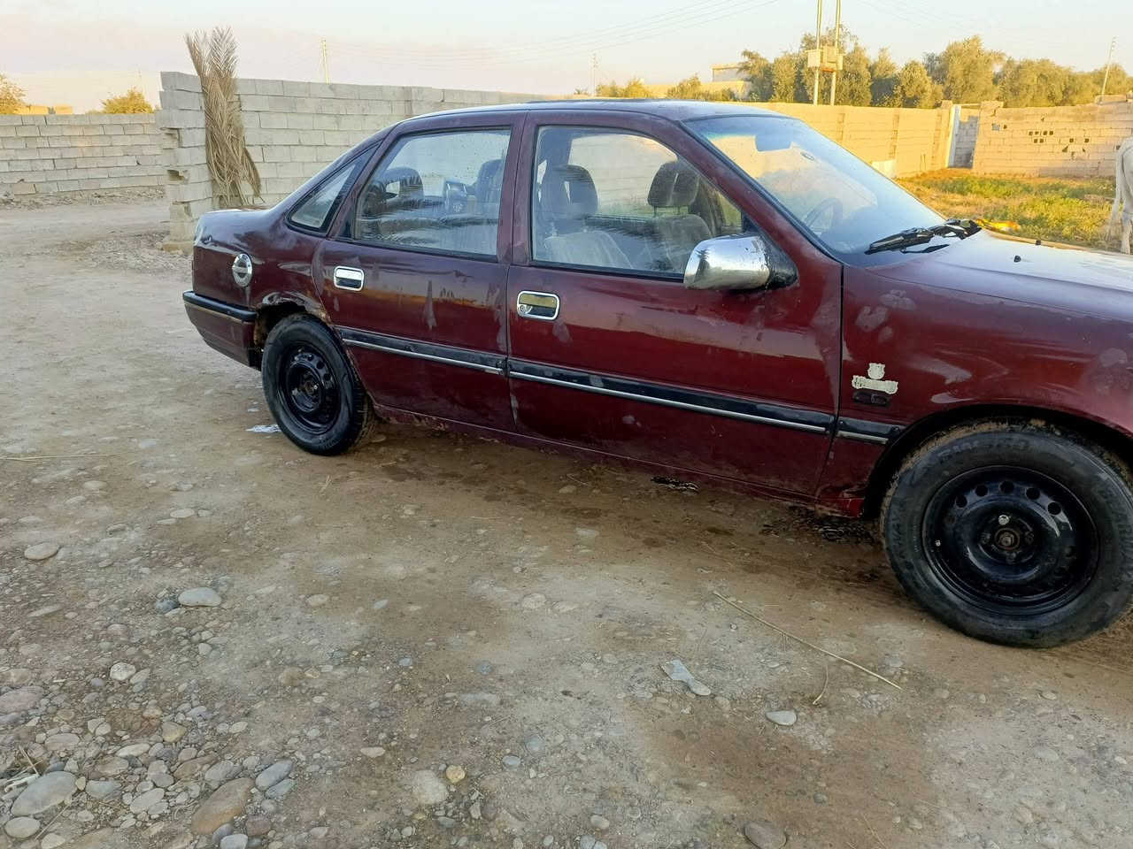 السلام عليكم فكترة حجم 20رقم بغداد سنوية خضرة ماندل صاحبهة مكفولة كير ومحرك جديد صدر جديد تخم تاير جديد كشر وقرفة شوف العين سيارة جاهزة ما تريد غير سايق مرحمن السعر 12وبيهة مجال بسيط مكان السيارة العلم قريت الربيضة ***********
