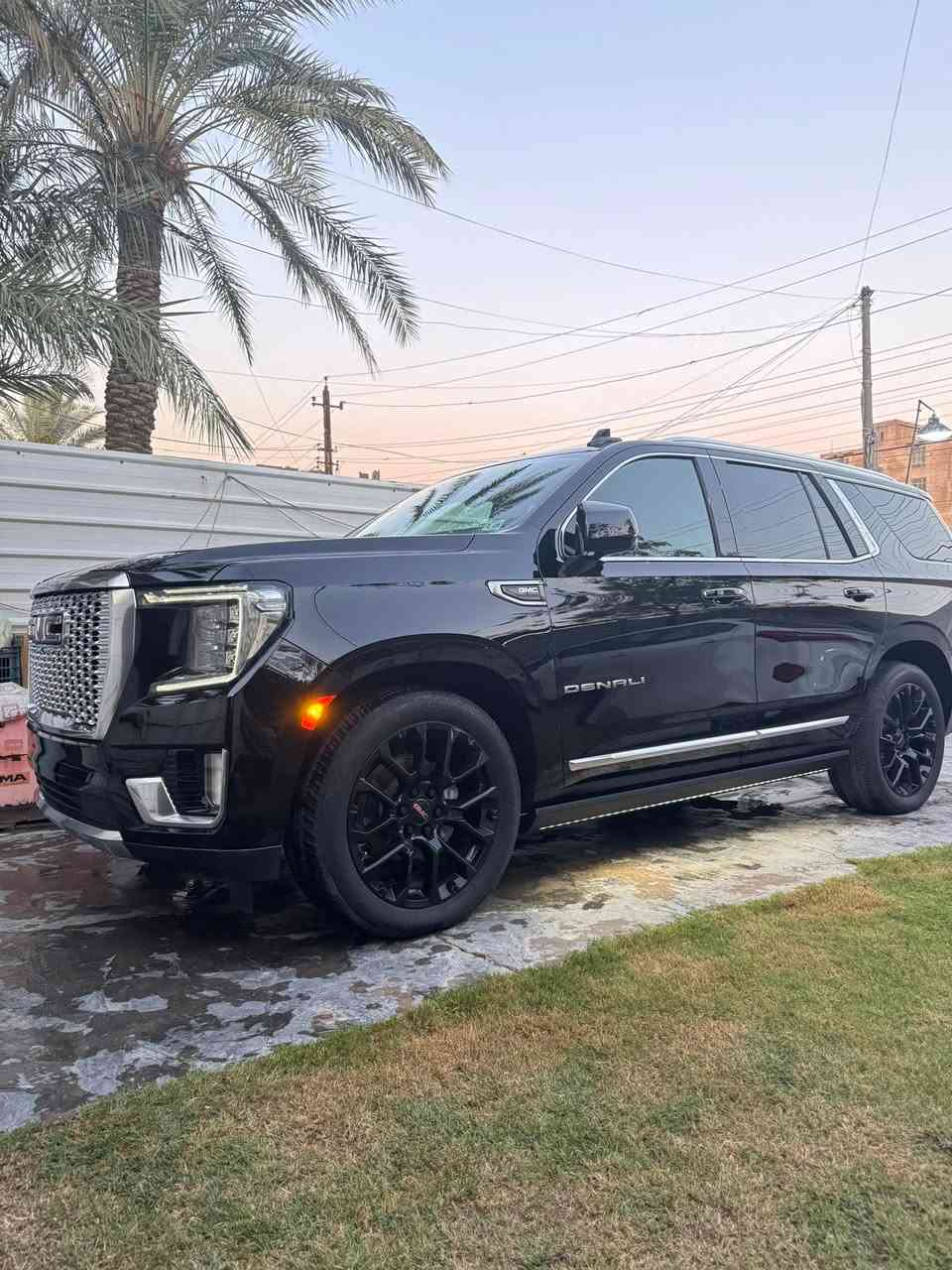 السلام عليكم
جمسي يوكن دنالي موديل ٢٠٢٣ وارد امريكي 

حادثها فقط بنيد ماشية ٢١ الف بدون ايرباك وبدون دواخل

٦ حساسات مو ٤ 

السياره فول 

مغلفة PPF 

فحص مؤقت

السياره جديده بمعى الكلمة ومتعوب عليها 

***********

