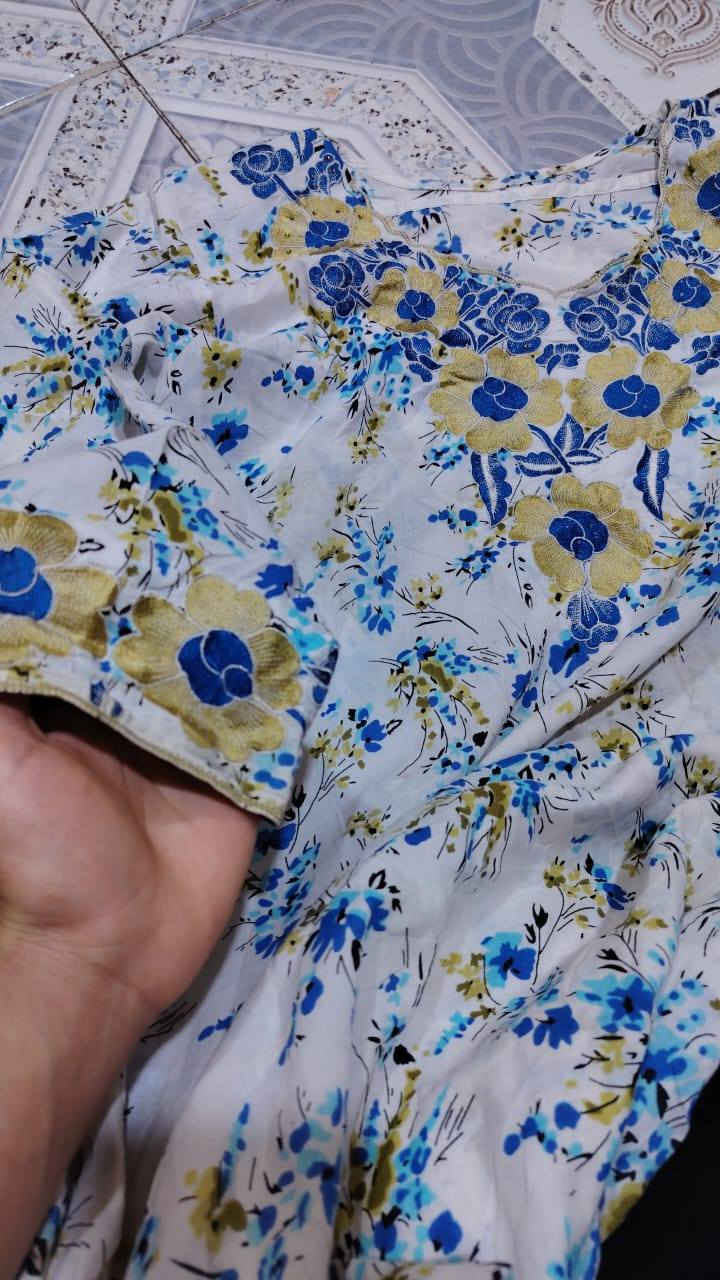 مخاور ودشاديش بلزبير ويتوفر توصيل تخفيضات على 8و5و4


**إذا كنت صاحب هذا الإعلان وتريد حذفه لأي سبب، رجاءا أرسل رسالة إلى الدعم الفني**
