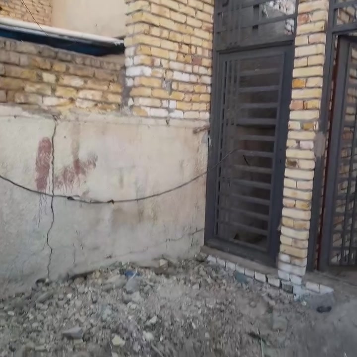 دار غير مسقف  ١٠٠م واجه ٥م نزال٢٠م يعتبر هيكل ارتفاع ٣م تأسيس مجاري وماء جديدة عالي عن لشارع منطقة ٢٣ الفرع مقابل جامع الرحمن ثاني بيت رقم العقار [٢٣٣٢٩ ] بيع او مراوس فقط 
للاستفسار [*********** ] واتساب موجود
