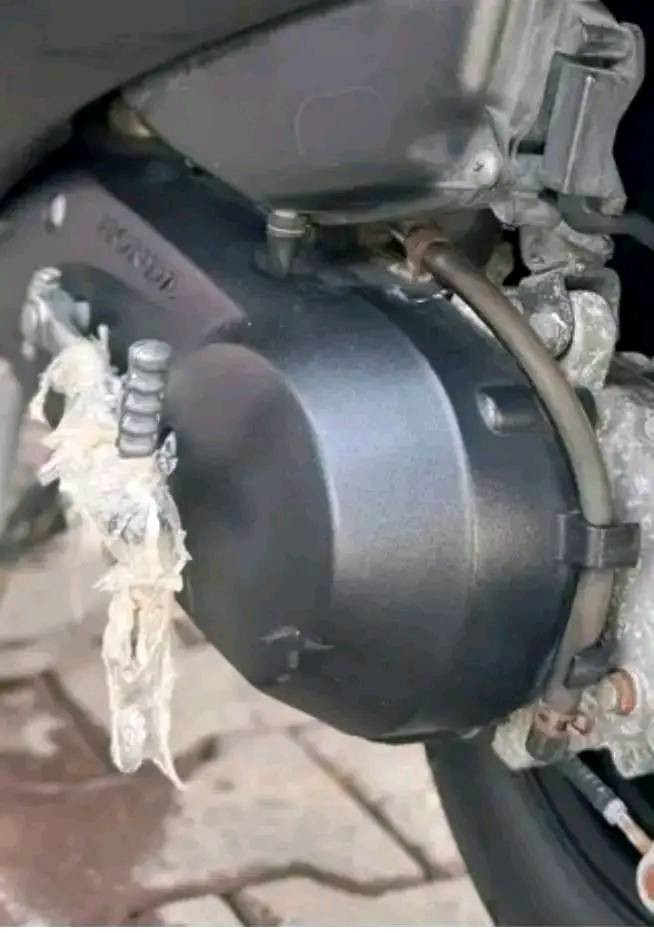 دراجة اسبيسي ياباني سرعة 100 مكينه بلاديه ما مفتوحة ابد ناعمه شلعه قويه كهرباء كوله شغال نكره سلف هندر اوراق بسمي الدراجة صار 4 اشهر من نازله رنبه على ايدي مكفوله السعر 500 بغداد الشعب رقمي ***********
