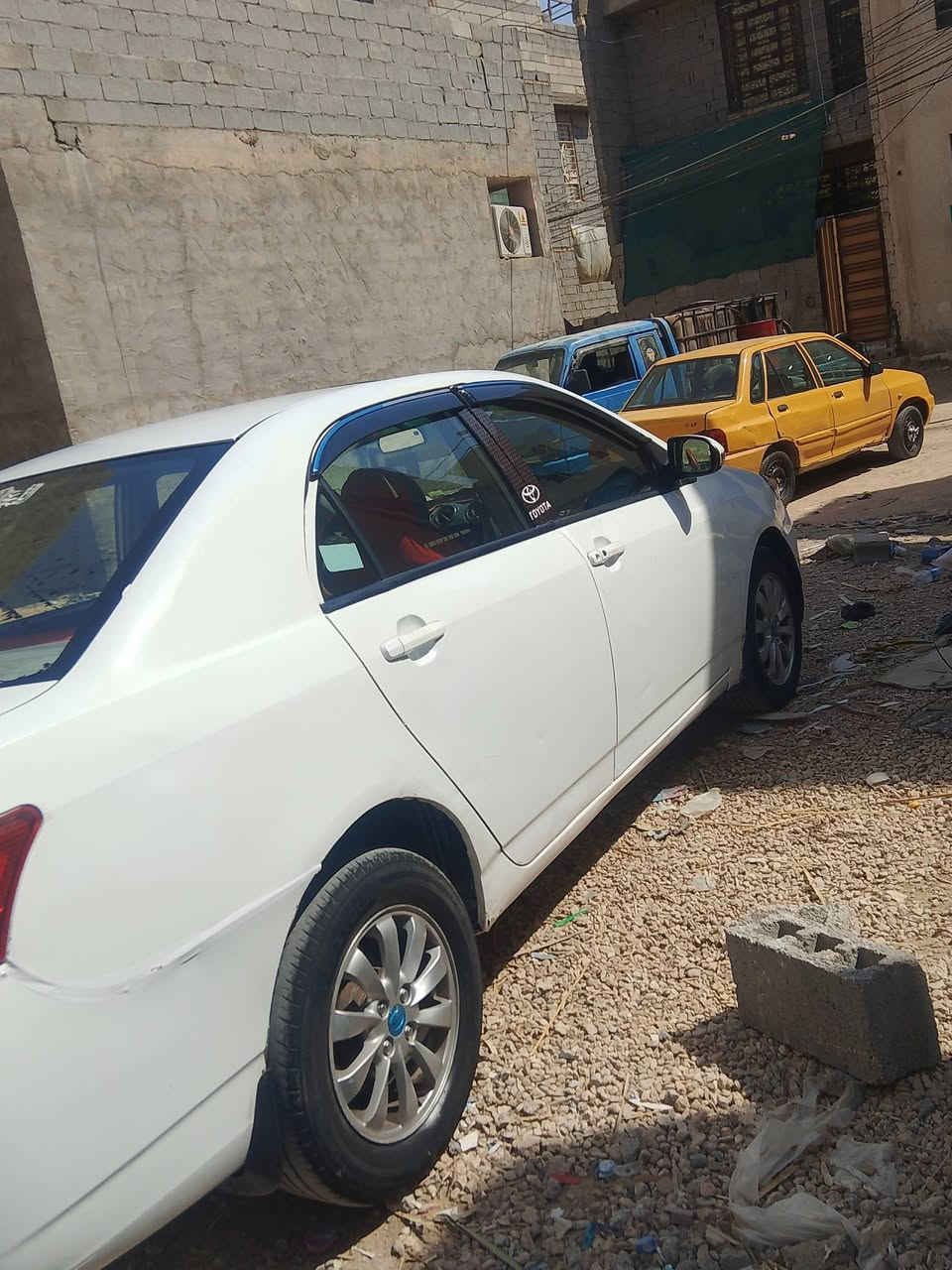 سلام عليكم بي واي دي جي 3 فول مواصفات سنتر لوك فتحه بصمه تبريد ثلج سياره محرك وكير مكفول حداديه خير من الله بيها ضربه بلباب كما موضح بين باب وجاملغ ومصلحه عل بارد وسياره بسمي تحويل مباشر رقم كربلاء لهزه ما صارله شهر  مراوس حسب قناعه  سعر 48 مكان كربلاء الحر رقم الهاتف ***********
