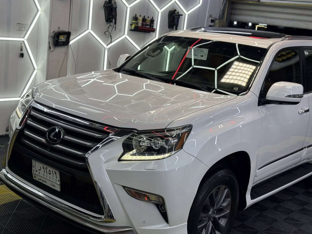 لكزز برادو 2014 خليجي فول مواصفات 
بريم اصل رادار امامي ونقطة عمياء
فول الفول
كشنات تدفئة تبريد
لايتات زنون متحرك
مكينه 8 سلندر 4600
كشنات كهرباء
جكات
ستيرن كهرباء
5 كامرات
كراسي خلفية كهرباء
مري قلابة
مري شفط
تشغيل عن بعد
شاشات خلفية
ميموري خزن وضعيات الكشن
السيارة اعلى فئة مواصفات 
محرك وكير على وضع الشركة
بدون نقص ابد 
السعر مناسب للبيع 
285
بيها صبغ بسيط بالجاملغ الامامي ابد ممبين 
وشويه بالباب بدون دواخل 
***********
