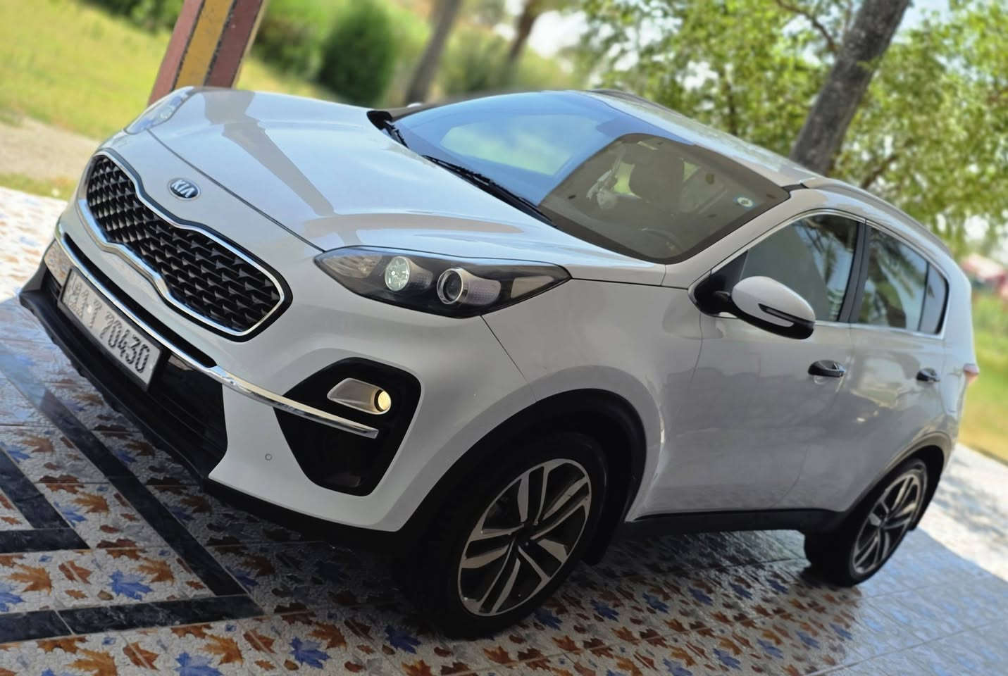 سبورتج خليجي موديل 2019
السياره بيهه كرت بلبنيد مئشر عليه 
وبيهه شبر بجنطه بدون داخل 
ماشيه 113
رقم بغداد الجديد بأسمي 
السعر 167 وترهم مراوس 
مكان السياره بغداد اليوسفيه 
الخاص مغلق 
***********
***********
