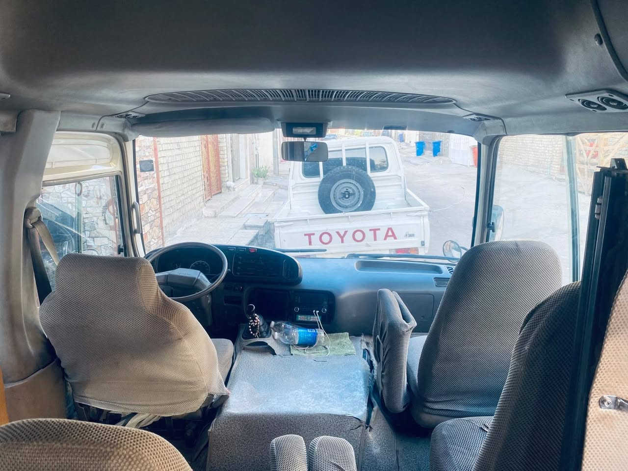 كوتسر للبيع مديل ٢٠١٢
رقمه بغداد باسمي تحويل مباشر  سياره عاليه
نضيفه كلش تايرات جدد محرك كير اكسل مكفول
دوشمه عام
اخوان السعر بعد الشوف منعرف شكد سعره
عنواني بغداد الشعب ***********
