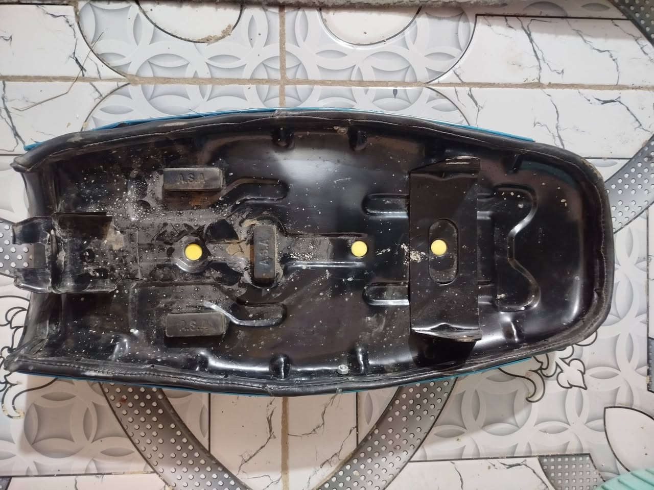 سلام عليكم الكشن للبيع سعره 10 آلاف مستخدم قليل زلغ مابي الكشن ناصي طبي


**إذا كنت صاحب هذا الإعلان وتريد حذفه لأي سبب، رجاءا أرسل رسالة إلى الدعم الفني**