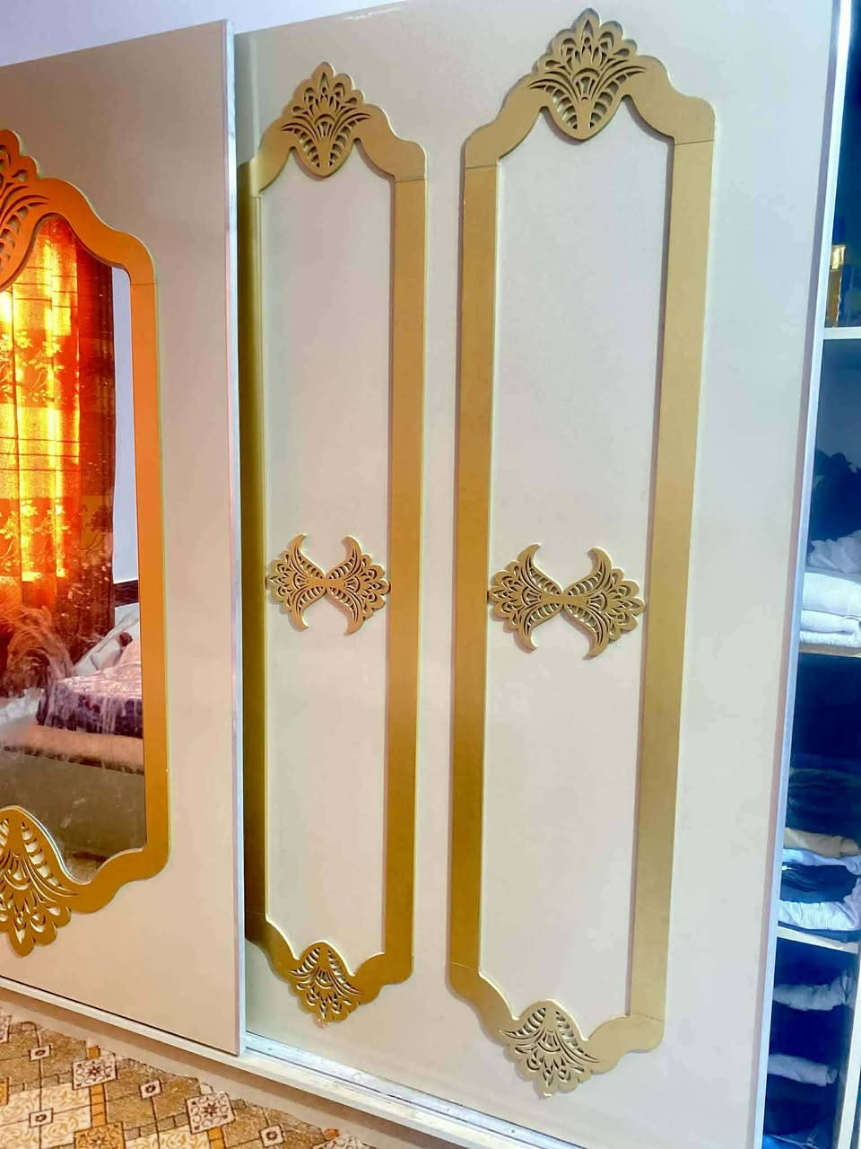 سلام عليكم

غرفه نوم تركيه للبيع مستخدمه بيه ضرر بسيط 

سعر 450الف وبيه مجال ***********
