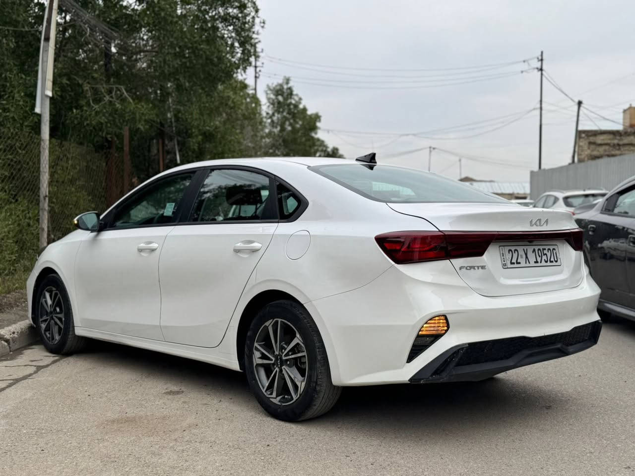 سلام عليكم 
كيا فورتي  موديل 2023
ماشيه 24  سيارة. جديدة. اي نقص مابيها سياره بدون حادث بدون صبغ كلين 
فقط رصعتين بلباب
وصار بتحميل رصعتين بلقماره
دخول جديد وترقيم اربيل جديد وهزه جديده تحويل لو وكاله مضمون
• المحرك: 2000 دوش
• شاشه تدعم الكاربلي + كاميرا خلفية
• رادار أمامي
• 3 أنظمة قيادة
• تحكمات ستيرن+ نظام تحديد المسار
• ⁠نقاط عمياء
العنوان / بغداد جديده 
السعر 149$ وبيهة مجال بسيط
للأستفسار 📞  ***********
