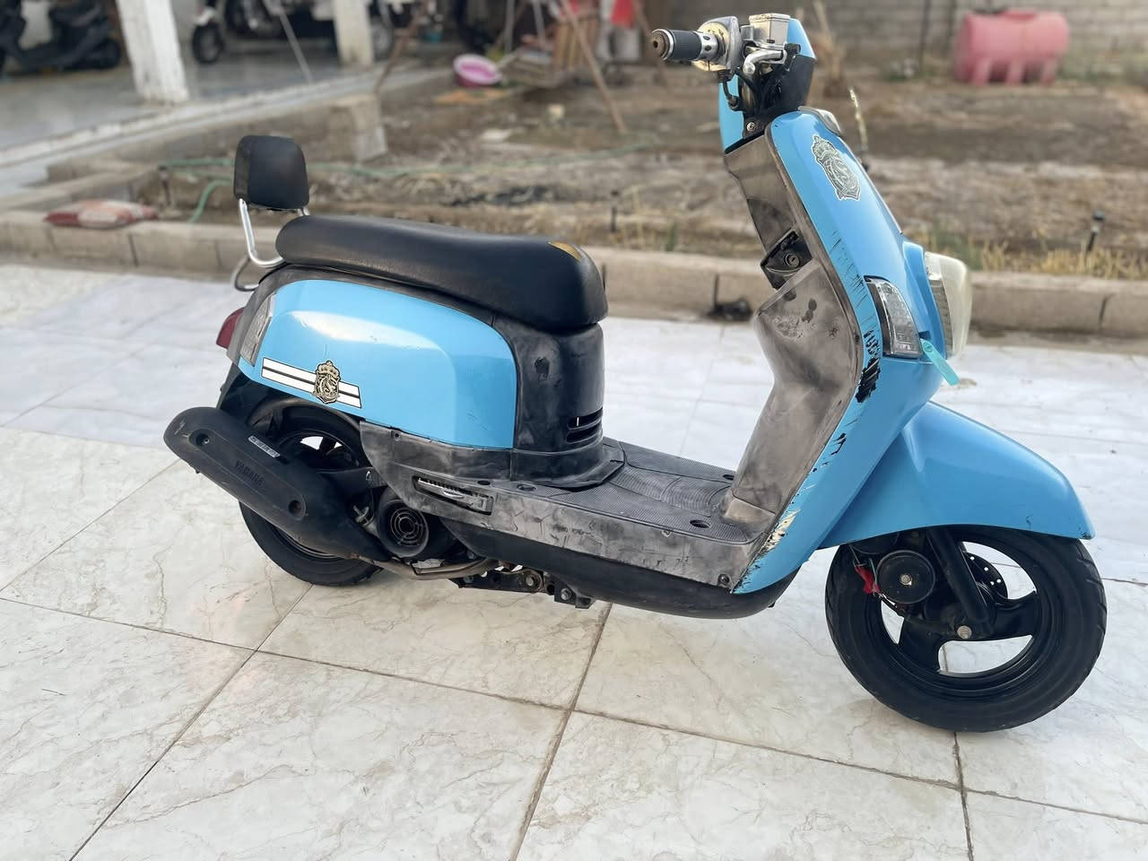 بوليسي للبيع نضيفه كلش كامله اي نقص ما بيها ٥٠بلاد 
ملاحضه :السلف ٥٥فقط السلف فقط 
سلف هندر كهربائيات قفل جنطه مكفوله كفاله عامه وصله موجود سعرها ٧٠٠ وبيه مجال حگ الجيه 
مكان /سوق الشيوخ-فضليه 
رقم /***********
