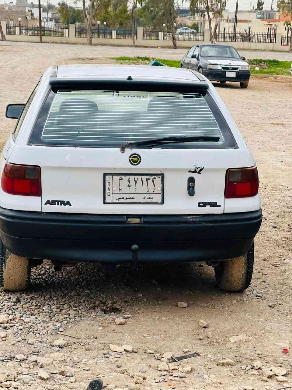 اوبل استرا حجم 16 
موديل 1992 
تحويل وكاله شرط 
السعر 30 $ 

***********
