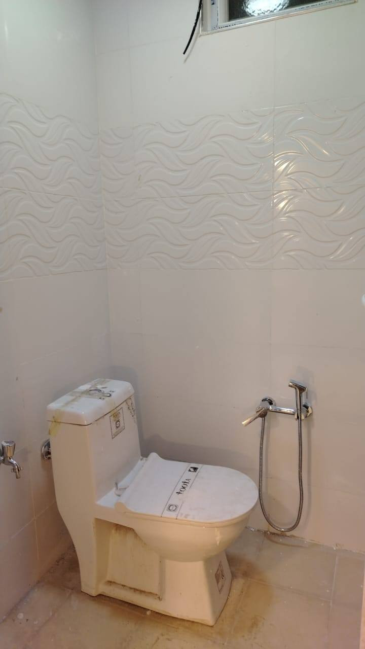 #لدينا_دار_للبيع مساحه 50 متر طابو زراعي سند 25 قرار محكمه البيت يحتوي على2 غرف نوم وصاله وستقبال ومطبخ  العنوان بغداد الدورة مدخل البوعيثه مجمع السلطان الاول 
هاتف ***********
***********
