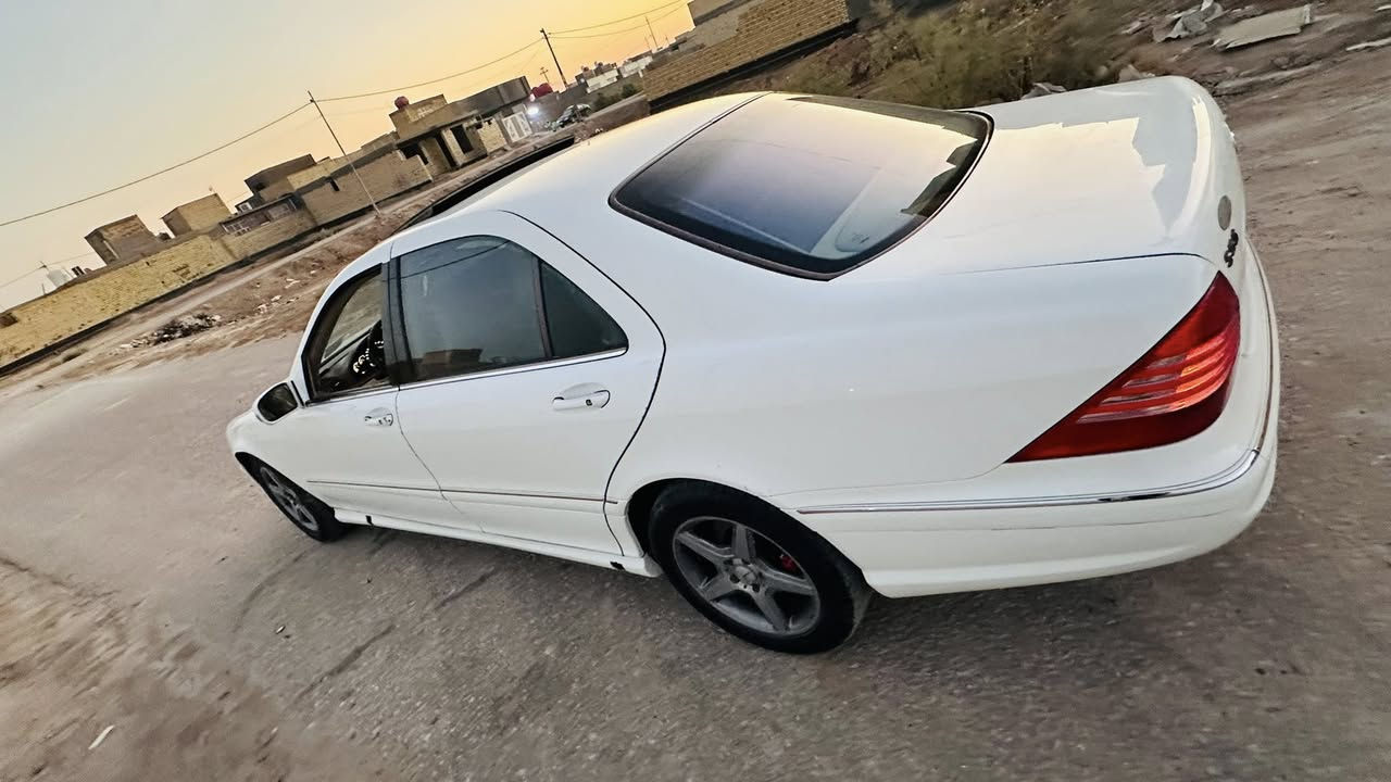 السلام عليكم 
للبيع مارسدس غواصه s500 AMG اصل ٢٠٠٢ نضيفه كلش و جاهزه من كلشي السياره مال جناي  باب طويل و بيها كلش هواي مواصفات ما تنعد السياره تسجيل ٢٠١٨ رقم كركوك و حالياً صعدت هزه بالمرور و معاملتها ترحلت للكمارك السياره سعرها كلش مناسب ٥٨ ورقه 
الشراي لا يخابر و يكلي وكعلي من سعرها بالتلفون تجي تشوف و تقتنع و اوجبك حگ جيتك و حياك الله و الما يعجبه المنشور فدوته و يلگه الاحسن المكان بابل للاستفسار 
الاتصال ***********

