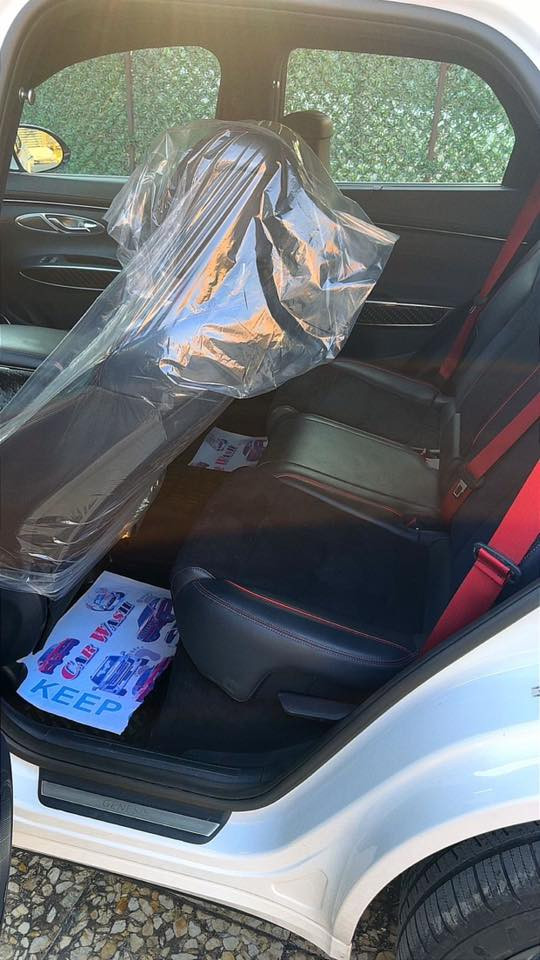 ماكو هيج سعر بكل العراق
GV70 2022 Royal Prestige

داخل لون نيلي مميز وحزام احمر 

للبيع 

المواصفات الرئيسية:

✅ بانوراما 

+ شاشة 14.5 إنش مع CarPlay & Android Auto

✅ كاميرات محيطية 360°

✅ مقاعد جلد كهربائية

 مع تبريد، تسخين، ومساج + وضعية الطيارة

✅ السيارة تتحرك للأمام والخلف بالريموت بالكامل

✅ شحن لاسلكي

✅ محرك 3500Turbo 

 + دفع رباعي 4WD

✅ 5 أنظمة قيادة متعددة

✅ إنارة داخلية متغيرة الألوان + LED

✅ صندوق كهرباء + وخاصيه تقرب وينفتح عند الاقتراب منافذ كهرباء متعددة

✅ هوك خلفي

✅ نظام ترحيب عند فتح السيارة

✅ نظام صوتي Lexicon 15 سماعة + Quantum Logic

السلامة والمساعدة:
• وسائد هوائية 
• مساعد تتبع المسار، النقطة العمياء، تفادي الاصطدام الأمامي والخلفي

•ويل قياس 21 انج 

•بردات خلفية 

•مري شفط 

•رادارات مانع تصادم + تحديد مسار + نقطه عمياء 

• عين سحريه عند الاشاره 
• تحكم ستيرن 

•كير شفتات بالستيرن 

•ستيرن هيتر 

•كشن تدفئه تبريد تدليك وخزن ميموري 

•ستيرن كهرباء 

•مري اوتو دم تعتيم تلقائي 

هواي مواصفات 

• مساعد صعود التلال، تثبيت سرعة ذكي، كاميرا محيطية  •بردات خلفيه   

📍 المكان: بغداد / العامريه 

📏 عداد المسافة: 33,000 ميل

💰 السعر: 30700 وبيها مجال جدا بسيط  

📞 اتصال او واتساب: *********** 

📌 ملاحظة: ضرر — بجم كبس تبديل 

السياره باسمي تحويل ثاني يوم هزه وفحص جديد كله 

بنيد وجاملغ وباب ، بدون لغد، بدون شاصي اريباك ستيرن وبرده فقط وصور الضرر موجوده
